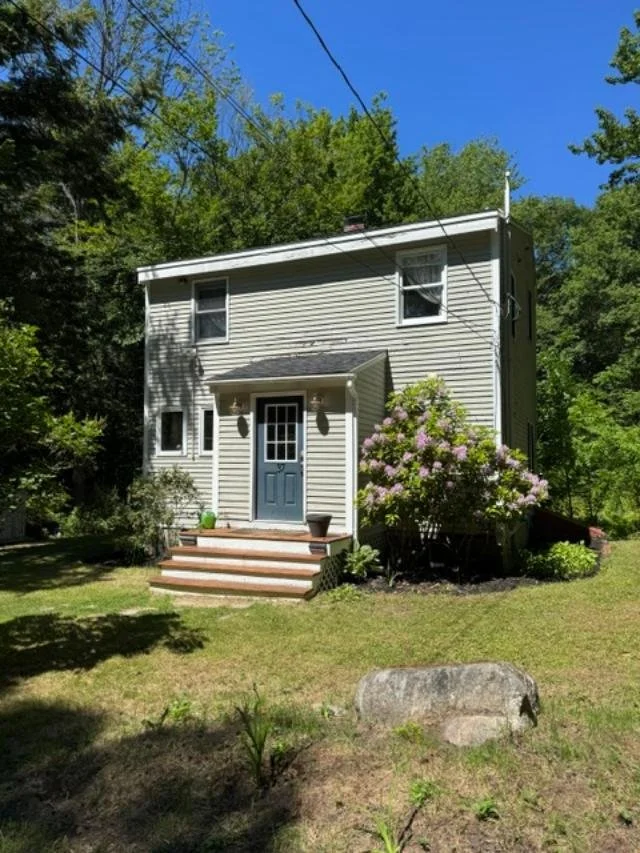 02-37-pleasant-valley-road-cumberland-me-exterior-side.jpg