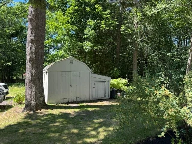 35-37-pleasant-valley-road-cumberland-me-storage-shed.jpg