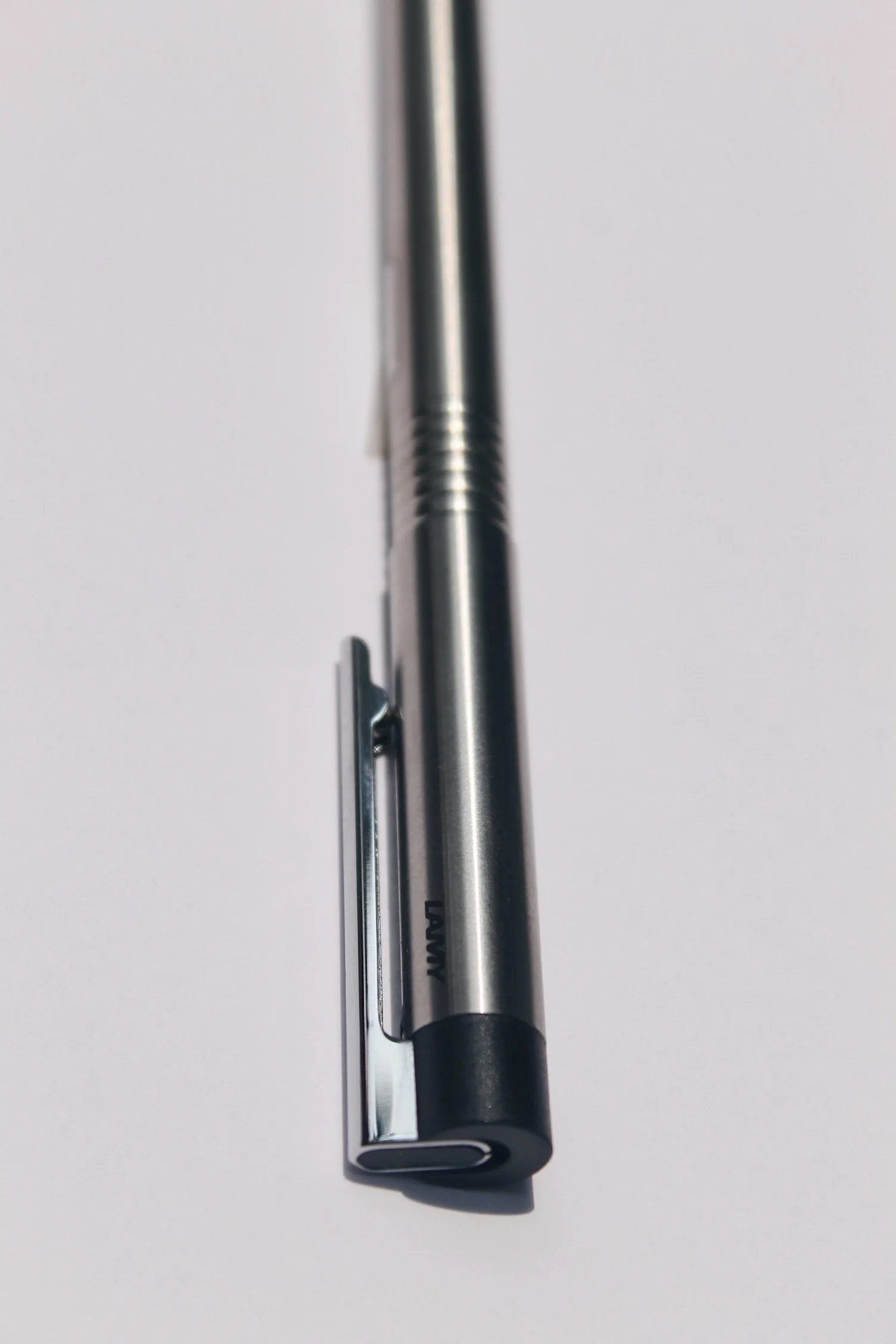 lm 05 negra clip.JPG