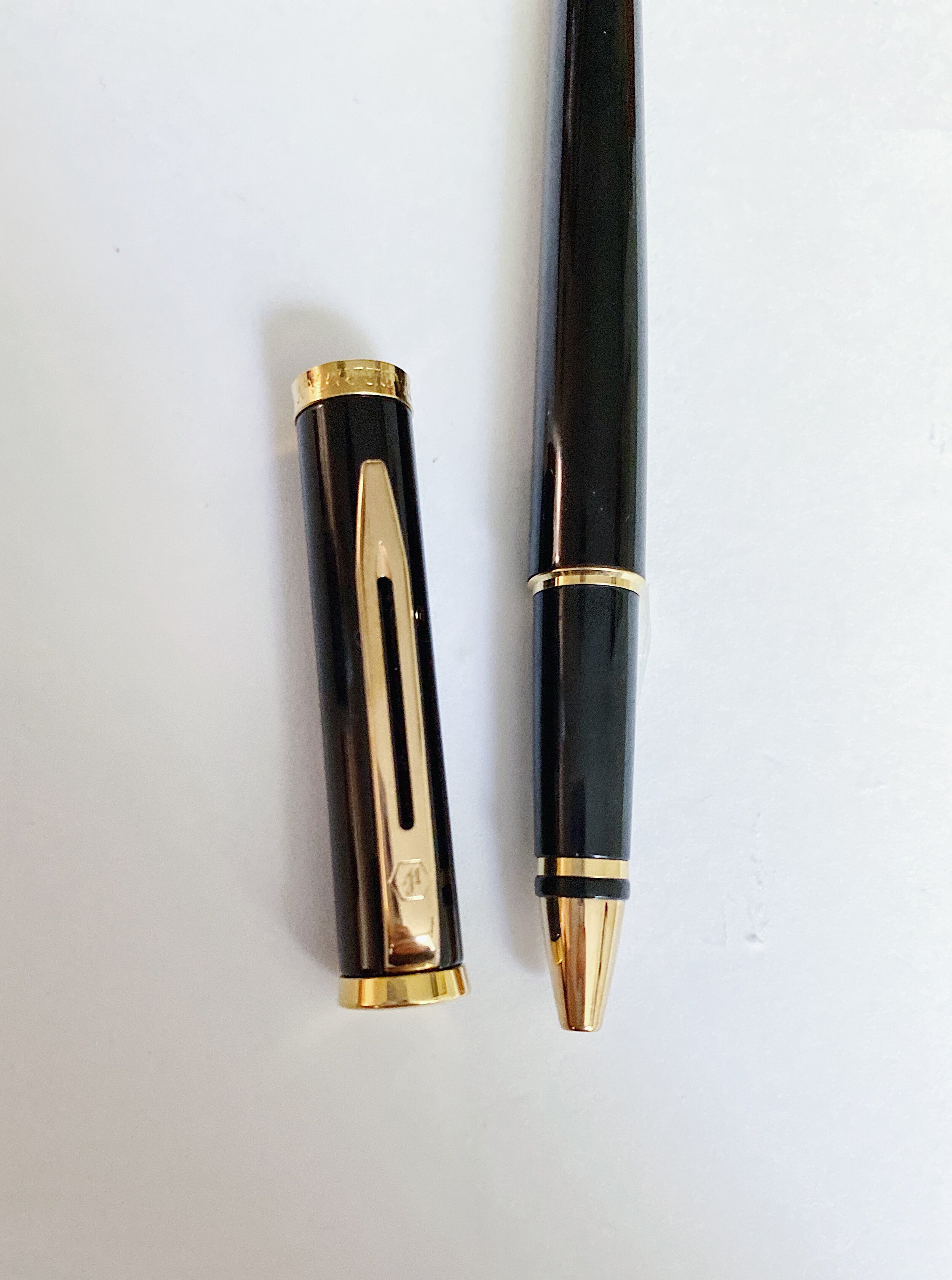 Waterman® 10081 preface laque negra roller ball
