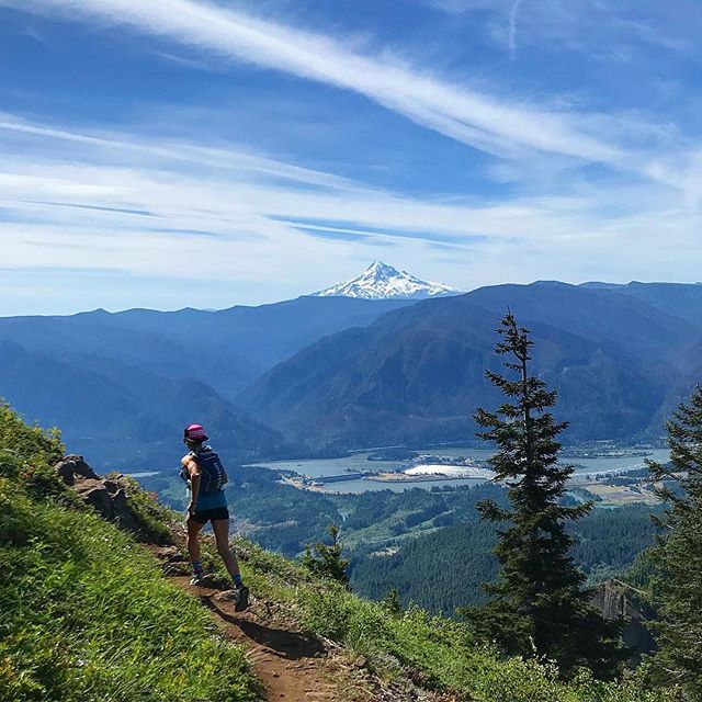 Because it&rsquo;s #globalrunningday and I L❤️VE running. The places that these legs and only these legs can take me to 😍#grateful .
.
.
.
.
📸 @kkurc