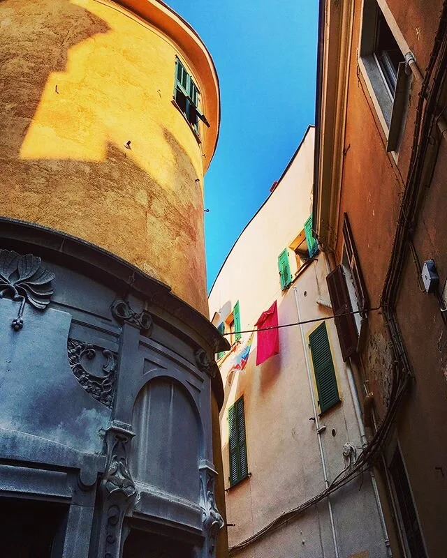 Things are looking up! I seem to take a lot of photos looking up. I always have.  Not sure how typical that is.  So I have made a little collection of a few I have taken around Novello and on outings to Sanremo in Liguria, Alba and Serralunga d&rsquo