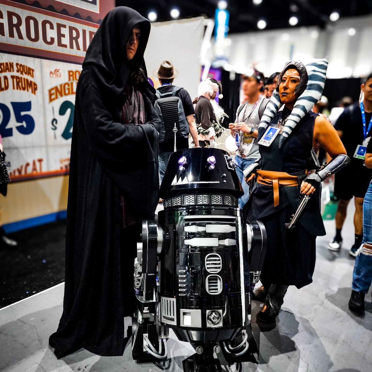 Legit me and QDs  fav. from the SW uni.. 😻 
#anakin #ahsoka #anakinskywalker
#ahsokatano #tano #darthvader #starwarsrebels #rebels #rdqd #astromech #r5 #droid #droidbuilders #iamnojedi #sith #darkside #greyjedi #jedi #droid #sdcc #sdcc2024 #sandiego