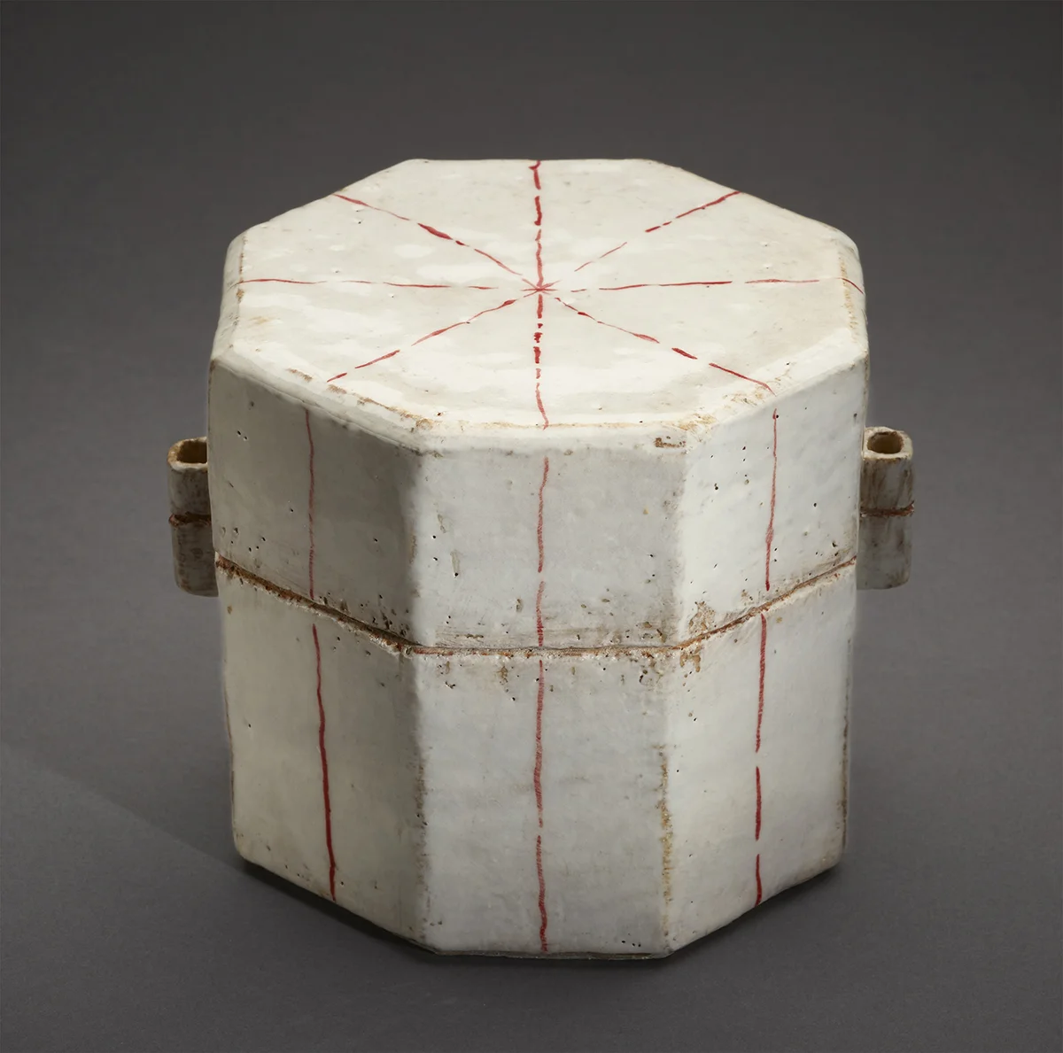 Florence Penault_Octagon Box_2017_16x16x16(cm).jpg