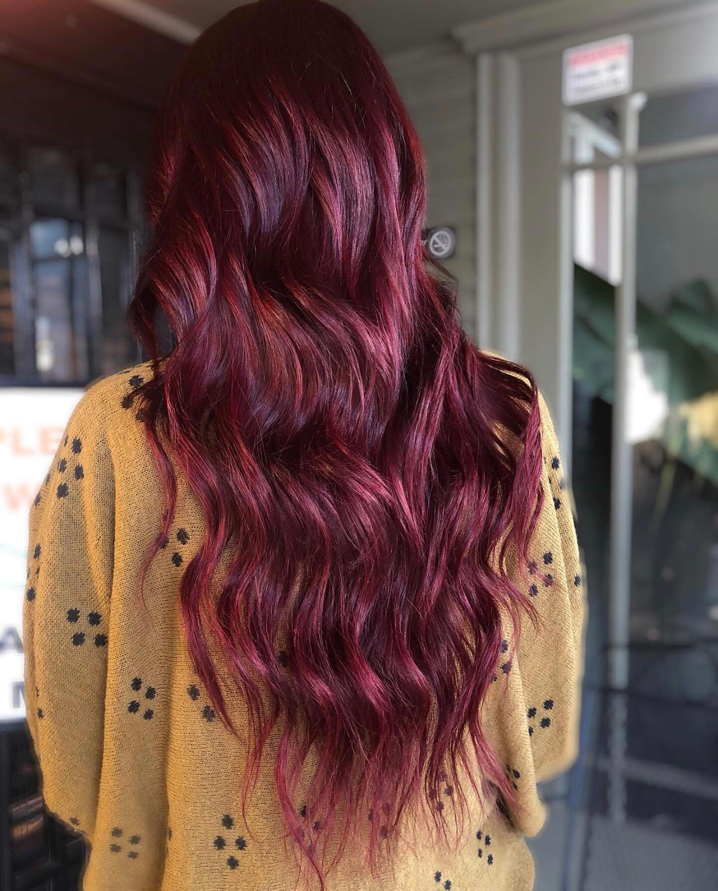 Red red wine 🍷 by @lamiecramer 

#ragesaloncampbell #modernsalon #behindthechair #campbellhairstylist