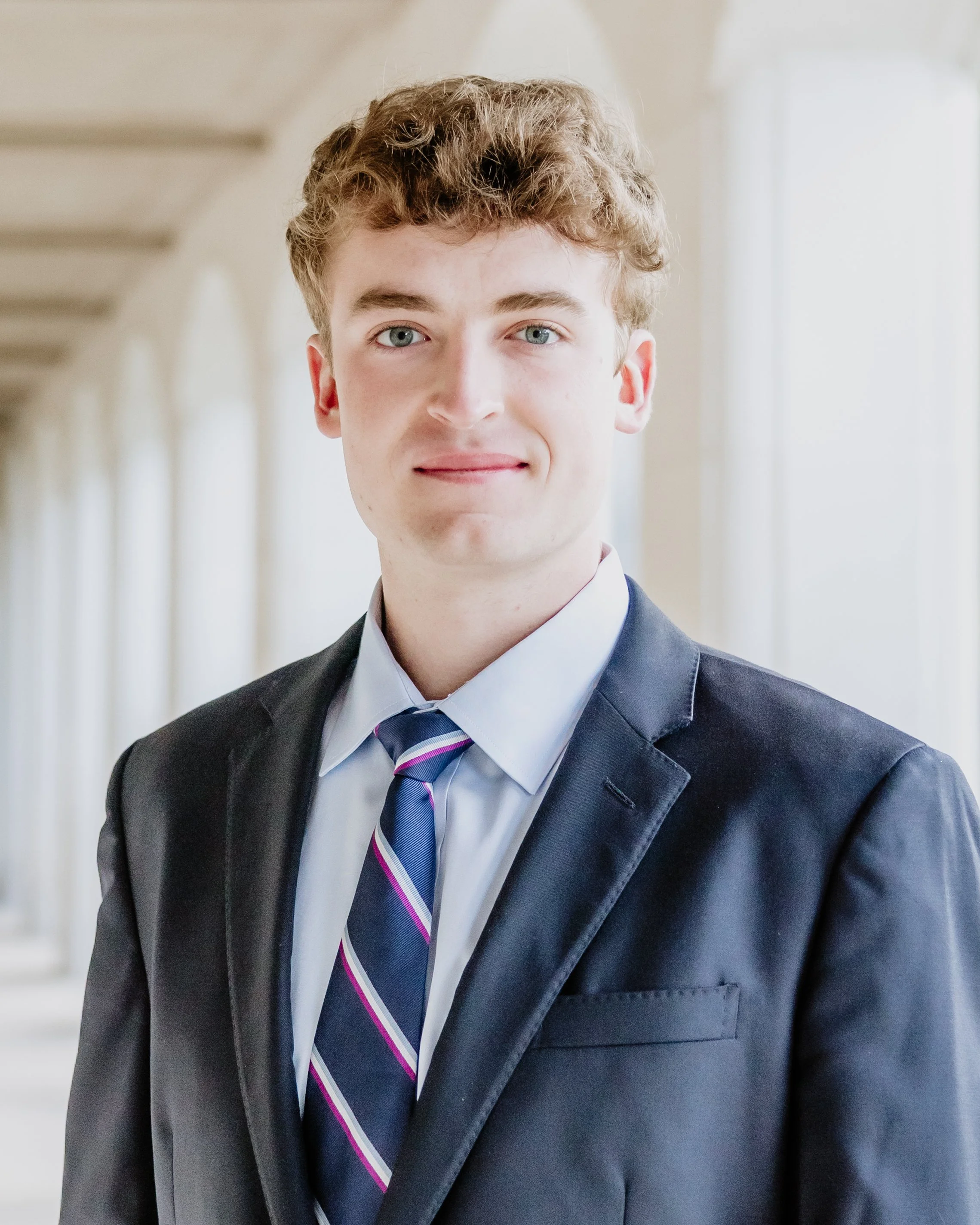 Why Summer Is the Best Time to Get Your Senior's Professional Headshot Done