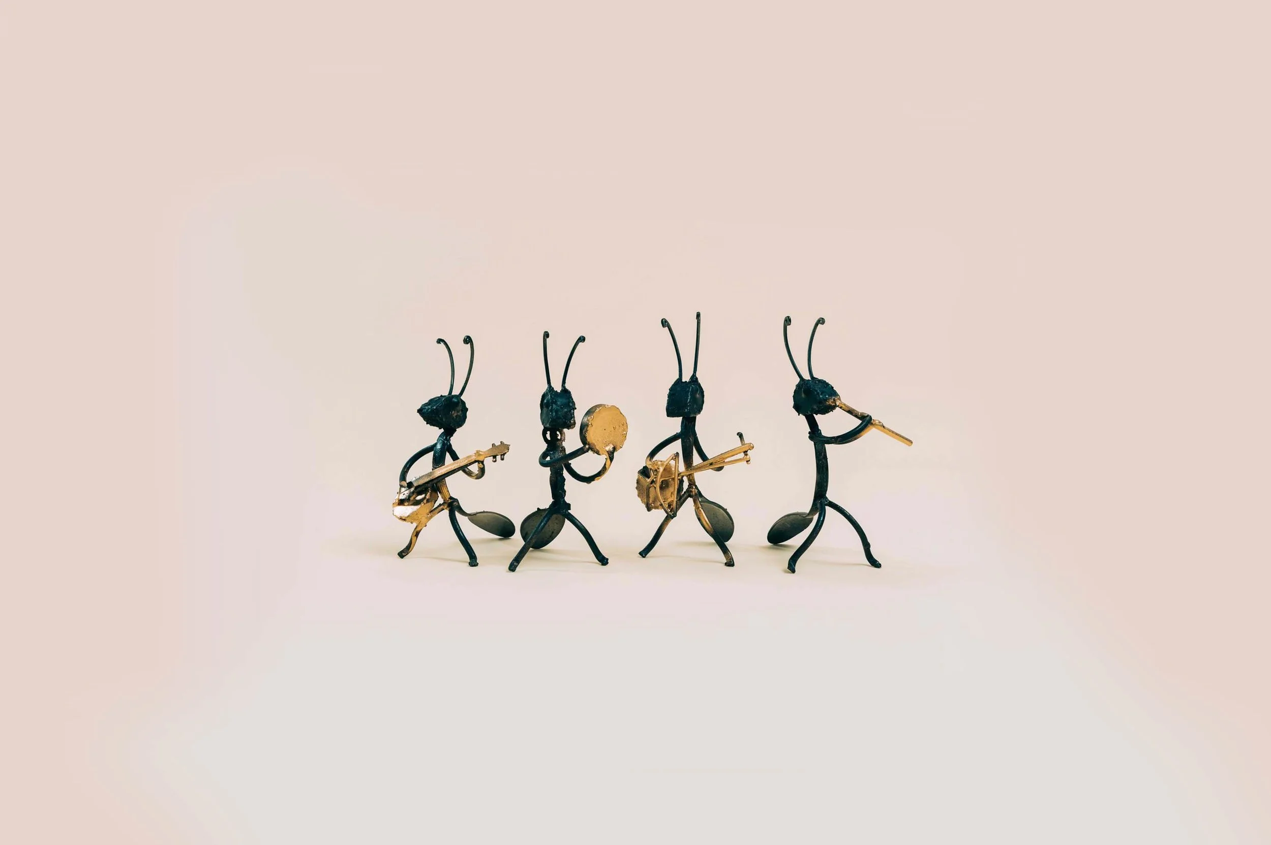 Sculptures-métalliques-fourmis(2).jpg