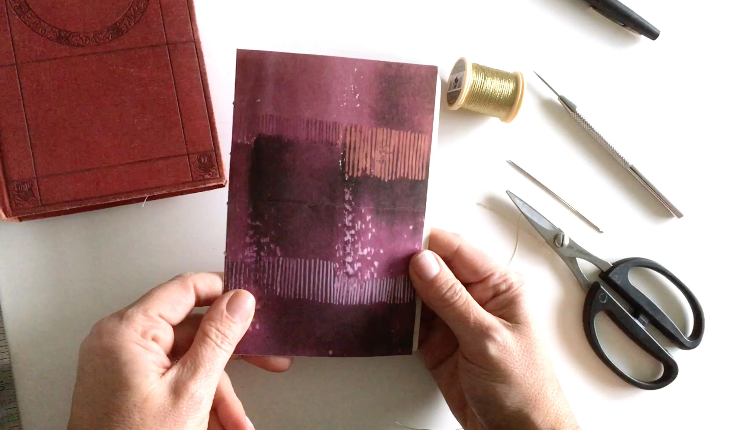 Tutorial: Pamphlet Stitch for Making Notebooks