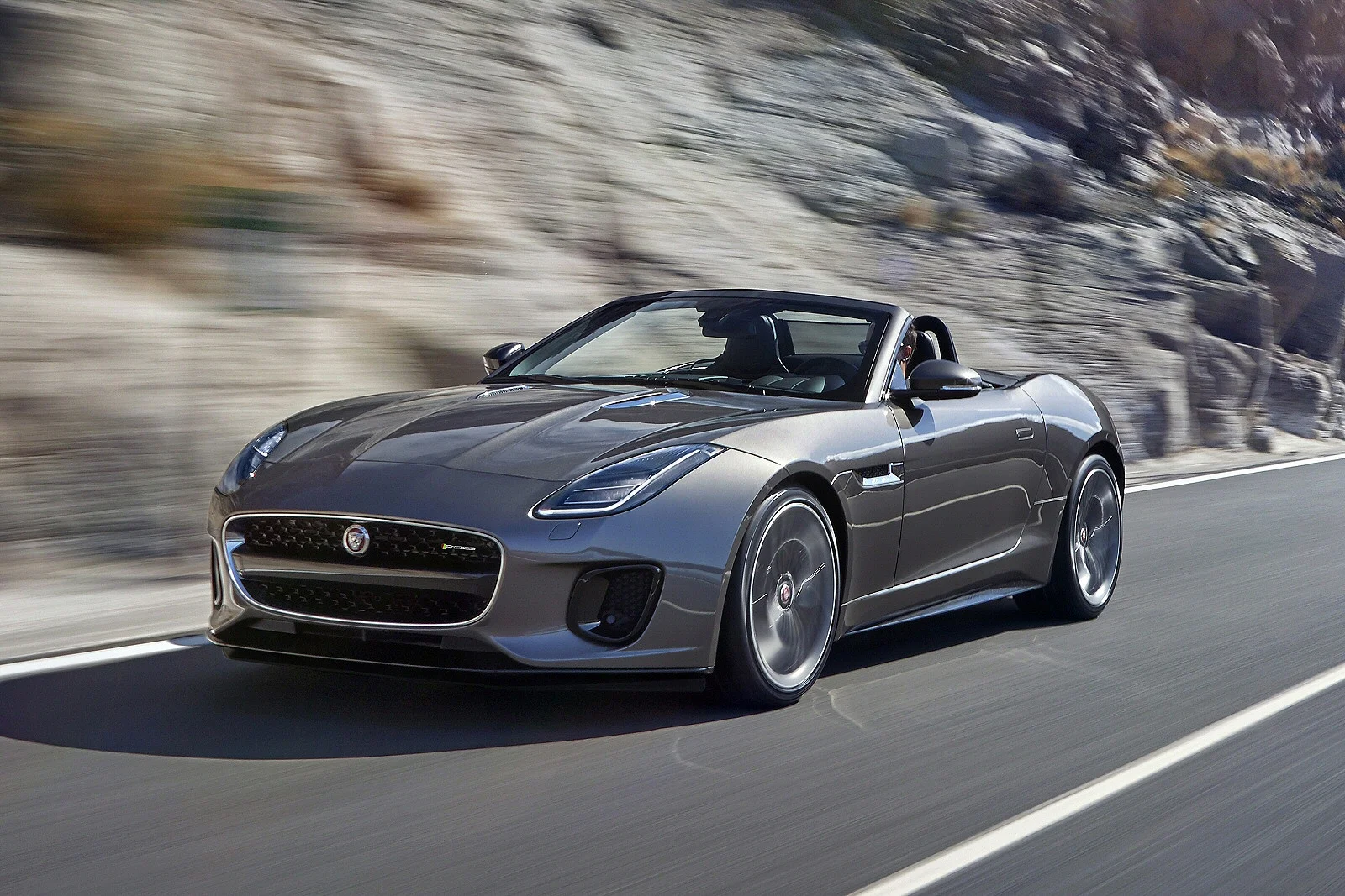 JaguarFTYPEConvertible0417(2).jpg