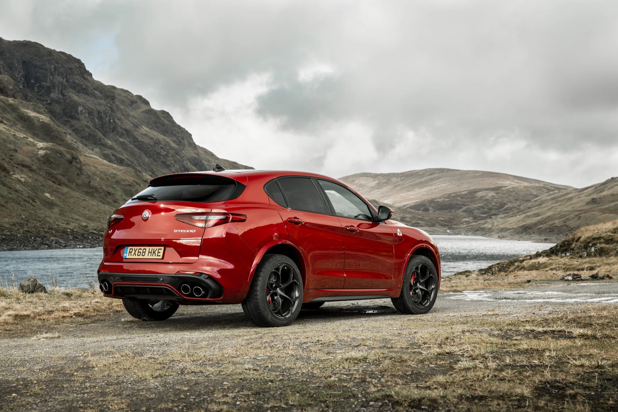 Alfa_Romeo_Stelvio_Quadrifoglio_(40).jpg