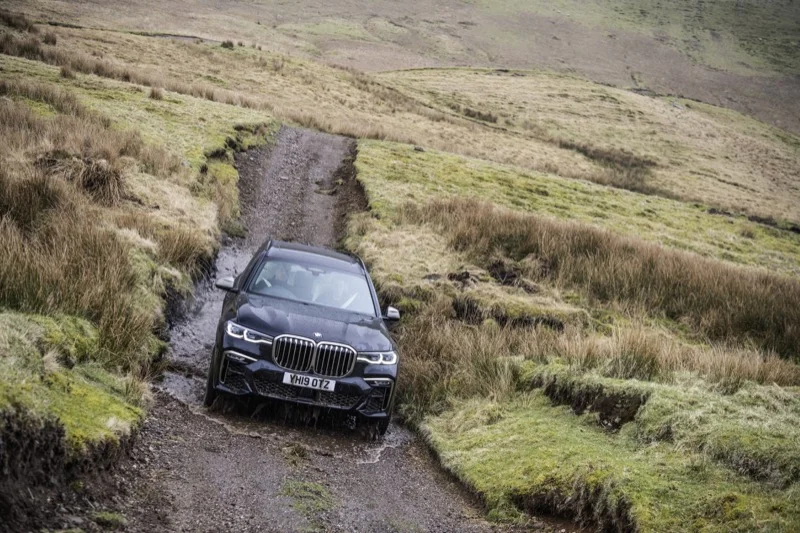BMW_X7_M50d_(19).jpg