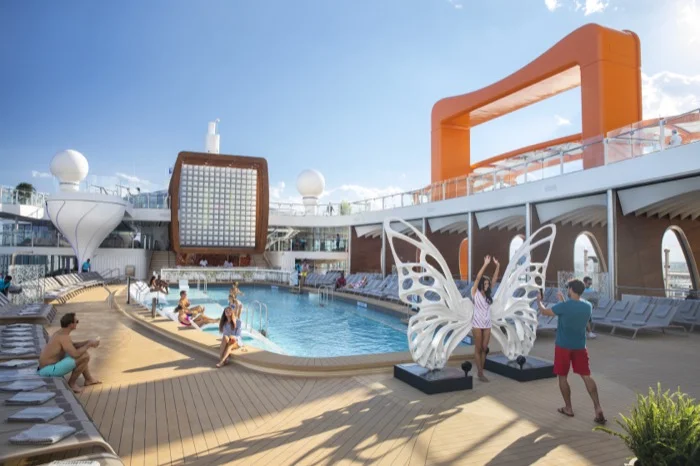 13_CelebrityEdge_Pool-Daytime_8685R.jpg