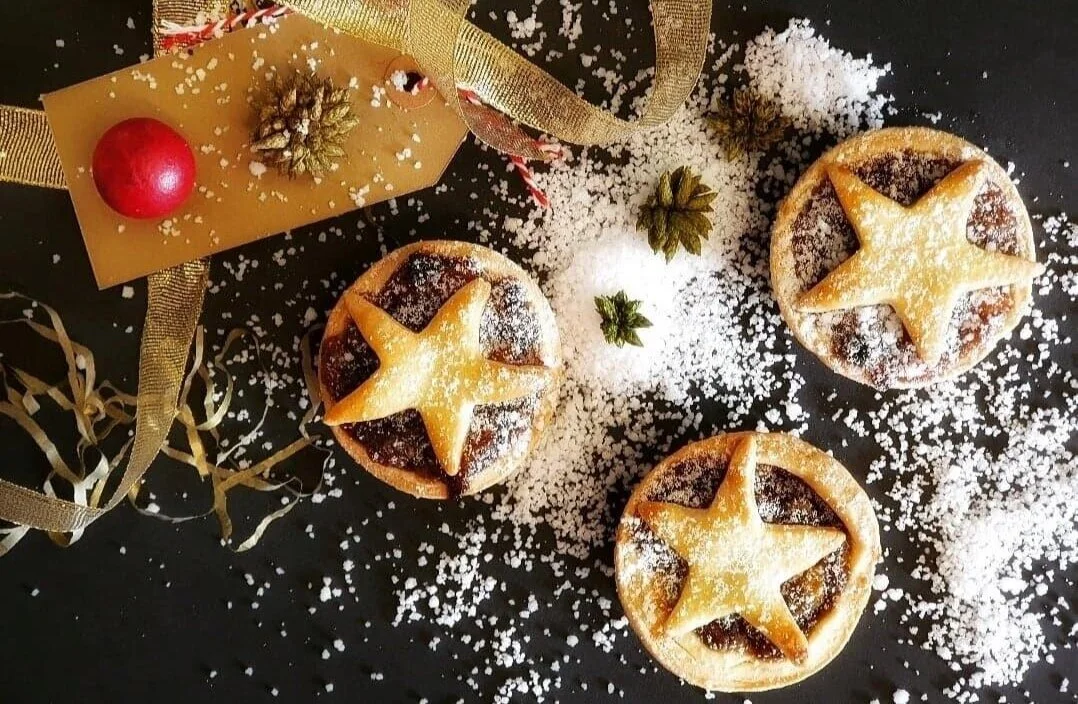 Silver Apples Bakery Launches Christmas Home Delivery Range