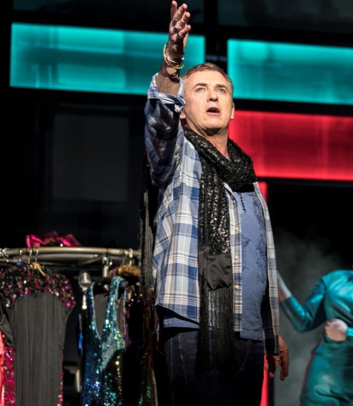 Shane Richie (Hugo) in the Everybody_s Talking About Jamie Tour. Photo credit Matt Crockett (2).jpg