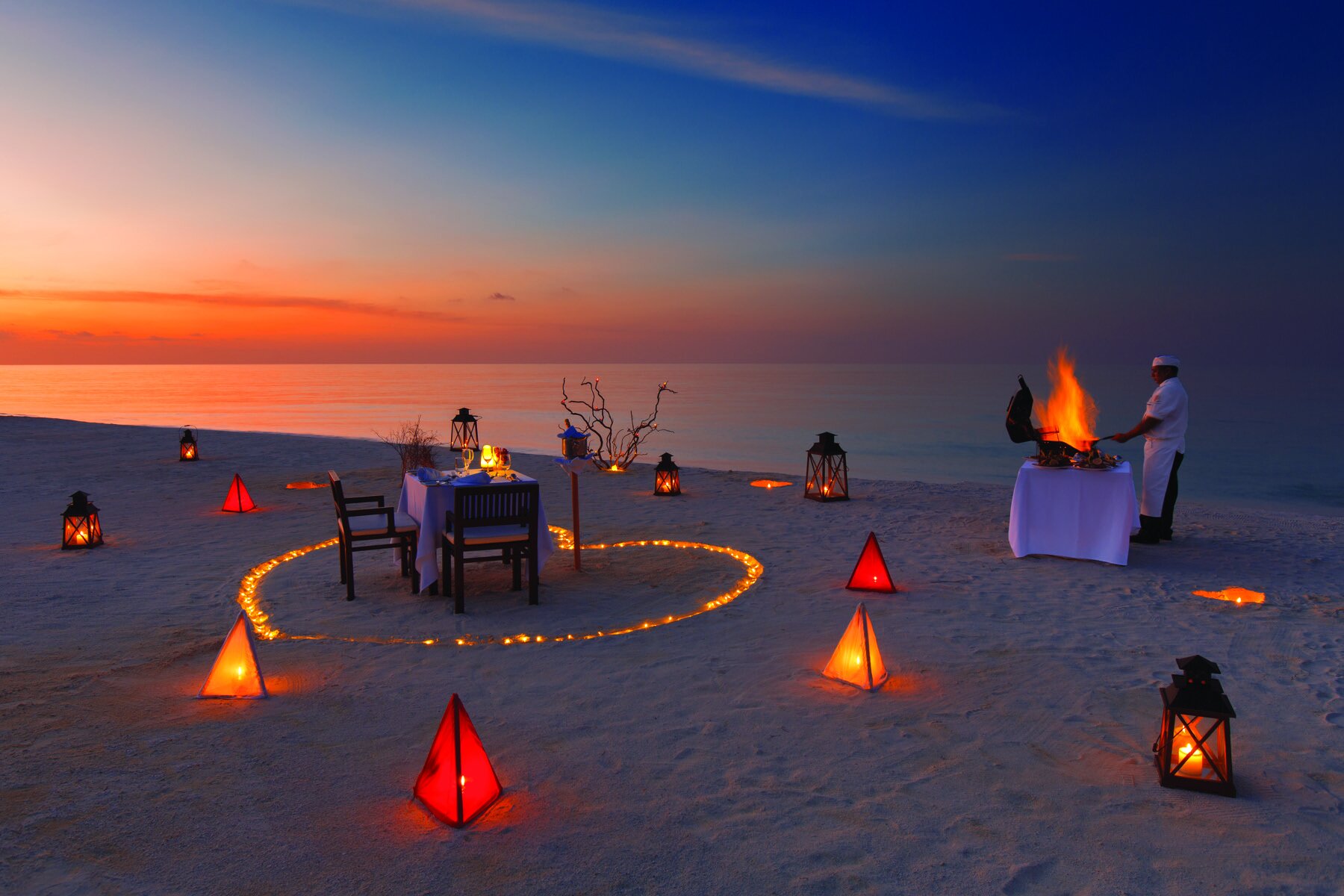 ATMOSPHERE KANIFUSHI MALDIVES - OUTLETS AND DINING - Private Dinner at Sunset - 12_2014.jpg