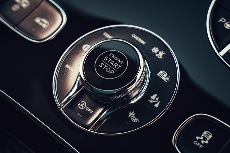 Feature - Bentley Bentayga V8 - Bentley Motors (11).jpg