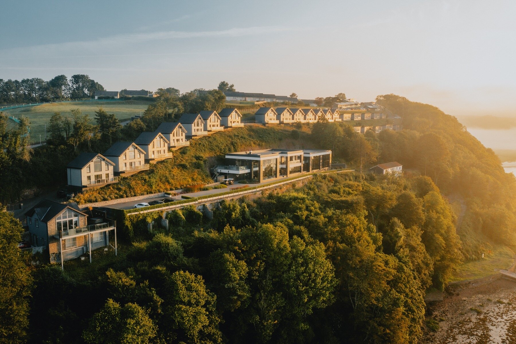 Home from Home - Dylan Coastal Resort @llcollectionuk 💛

Dylan Coastal Resort in Carmarthenshire is home to some of the most exclusive holiday homes for sale in Wales overlooking the Taf Estuary

Read more...
thecheshiremagazine.co.uk/features/home-