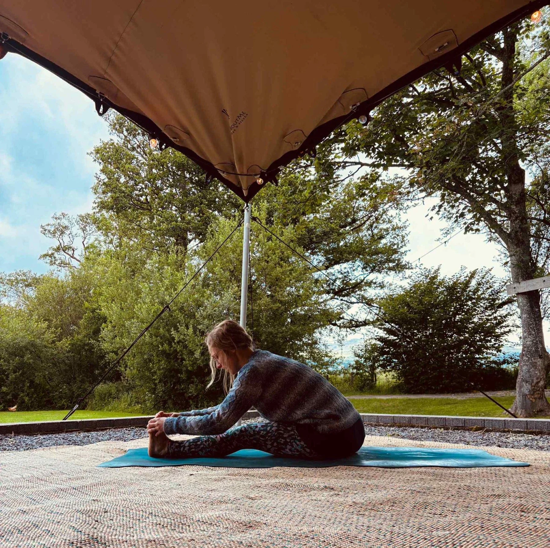 Laura yoga instructor Erw Glas.jpeg