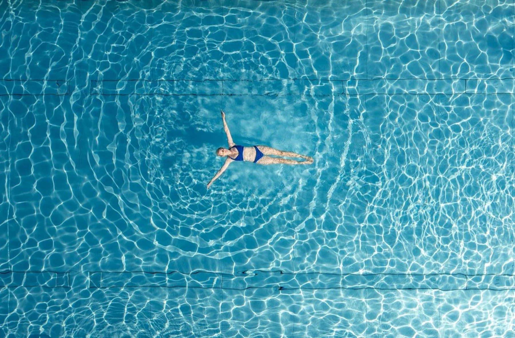 Buchinger Wilhelmi Bodensee Schwimmen beheitzter Pool.jpg