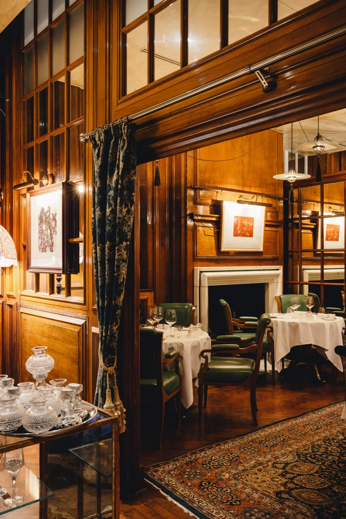 Lutyens Grill Interior 4.jpg