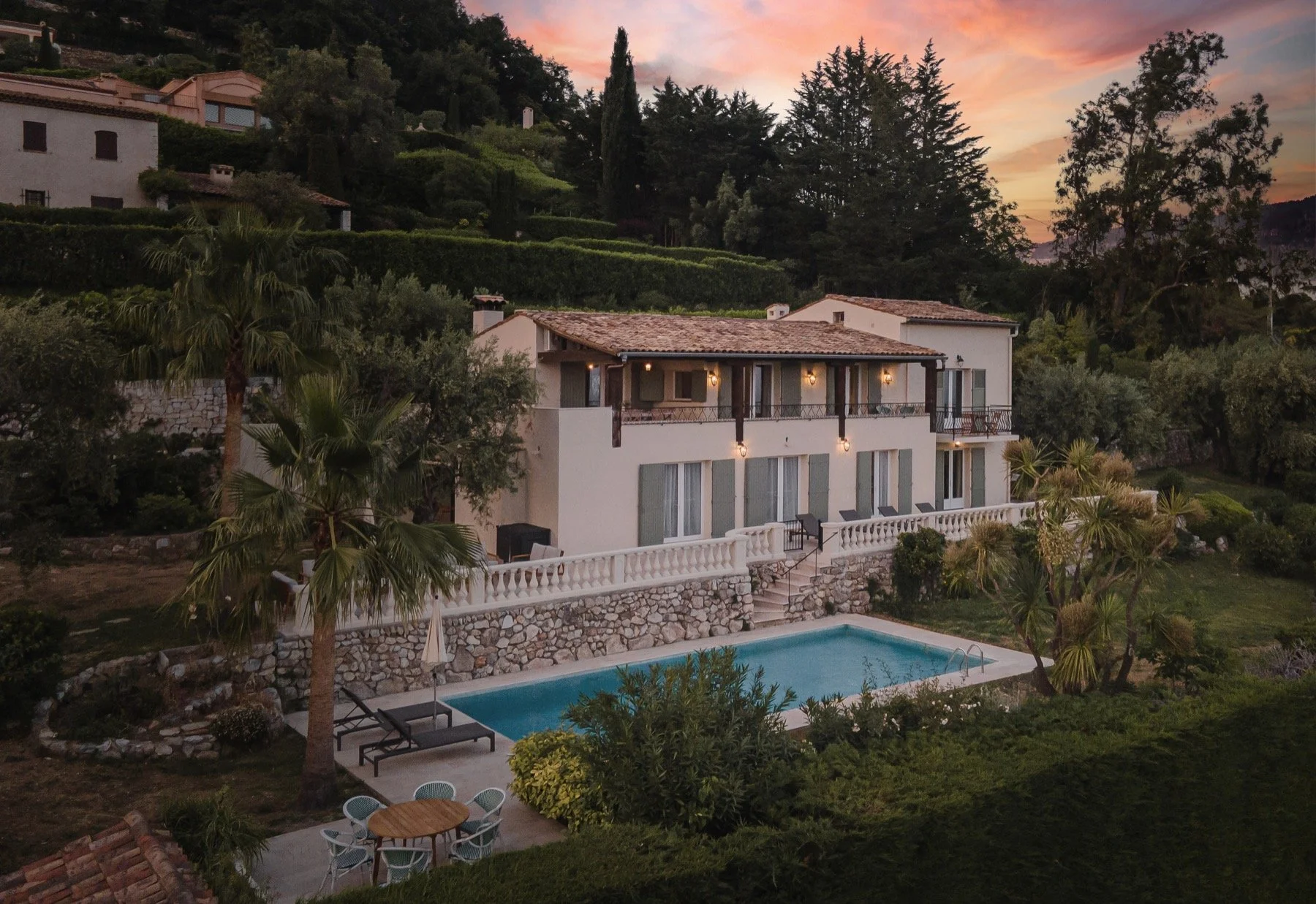 France, SIGNATURE Collection