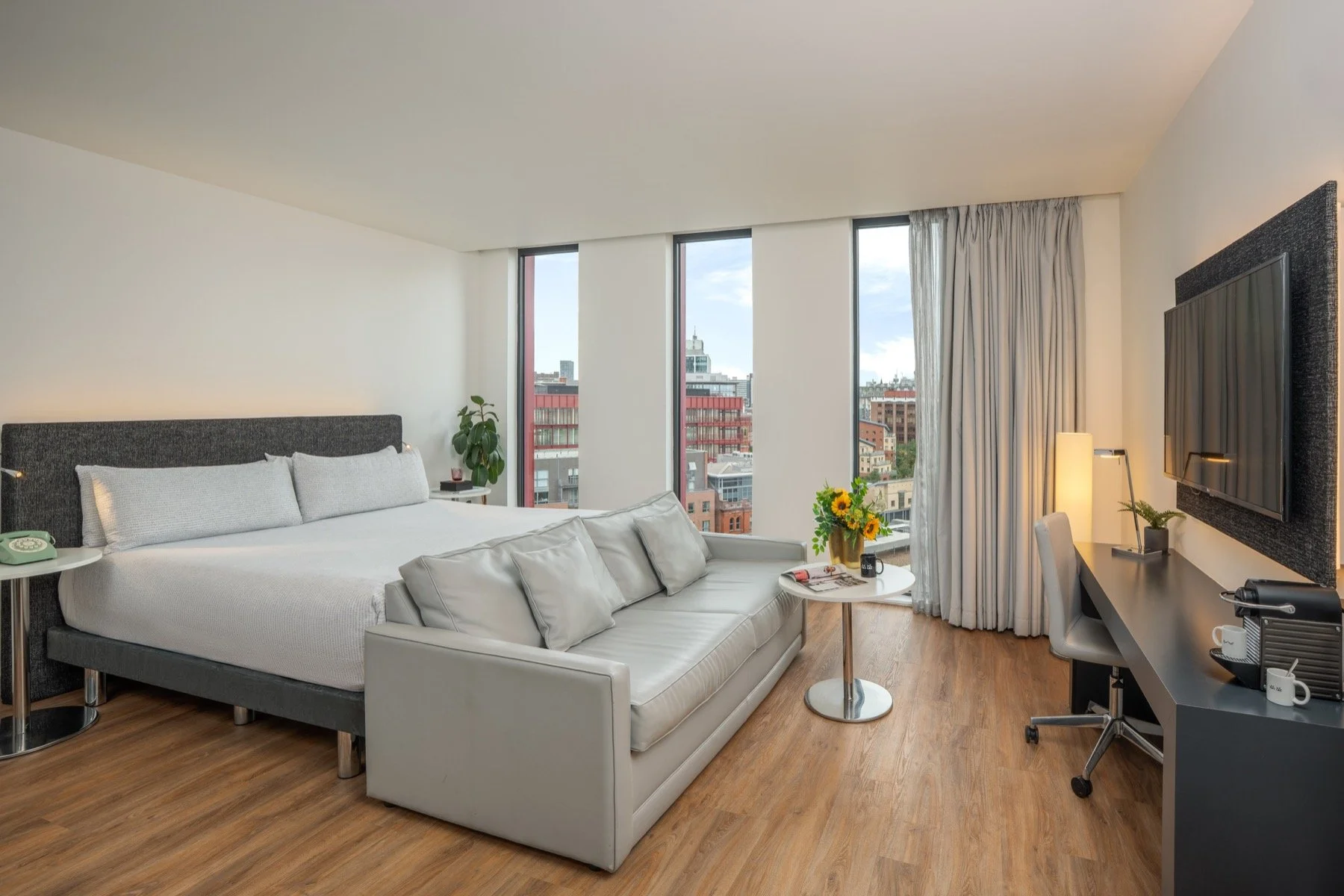 115cInnsideManchester-The Studio Room.jpg