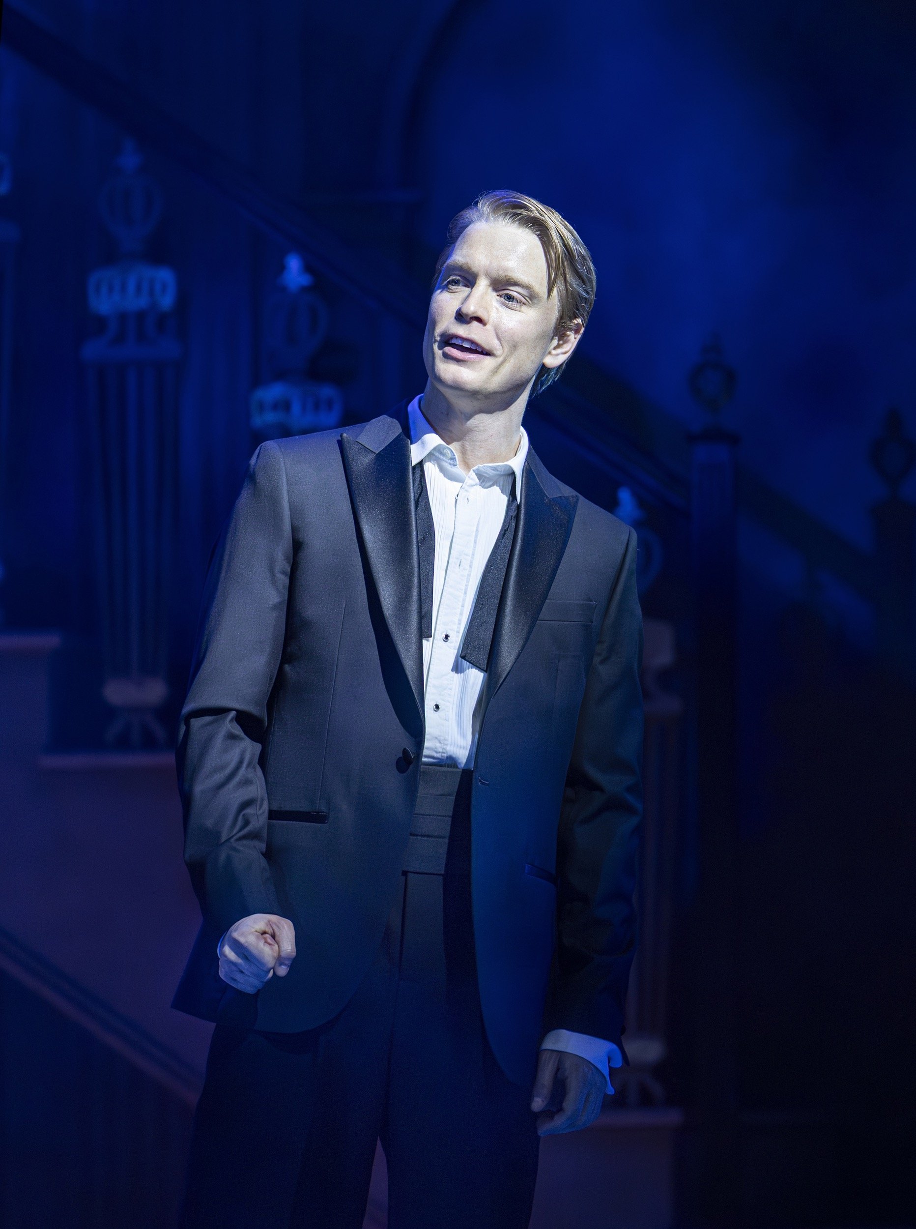 8. Freddie Fox (Mike Connor) (Credit Pamela Raith).jpg