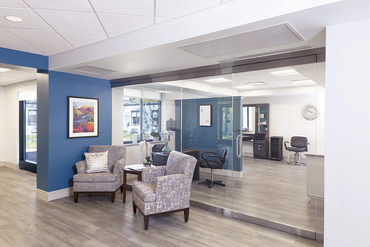 Salon_Sitting_Area_sm.jpg