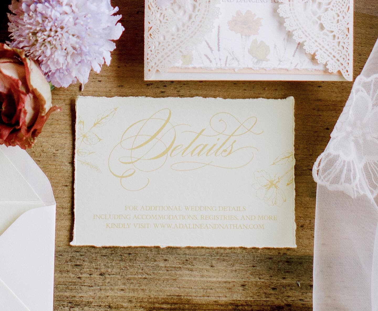 Spot calligraphy made for a pretty wedding details card in collab with
stationery designer: @matinaedesignstudio 

#spotcalligraphy #weddinginvitations #digitallettering #weddingstationery #weddingcalligraphy 

Photography: @vicandsasha 
Event planni