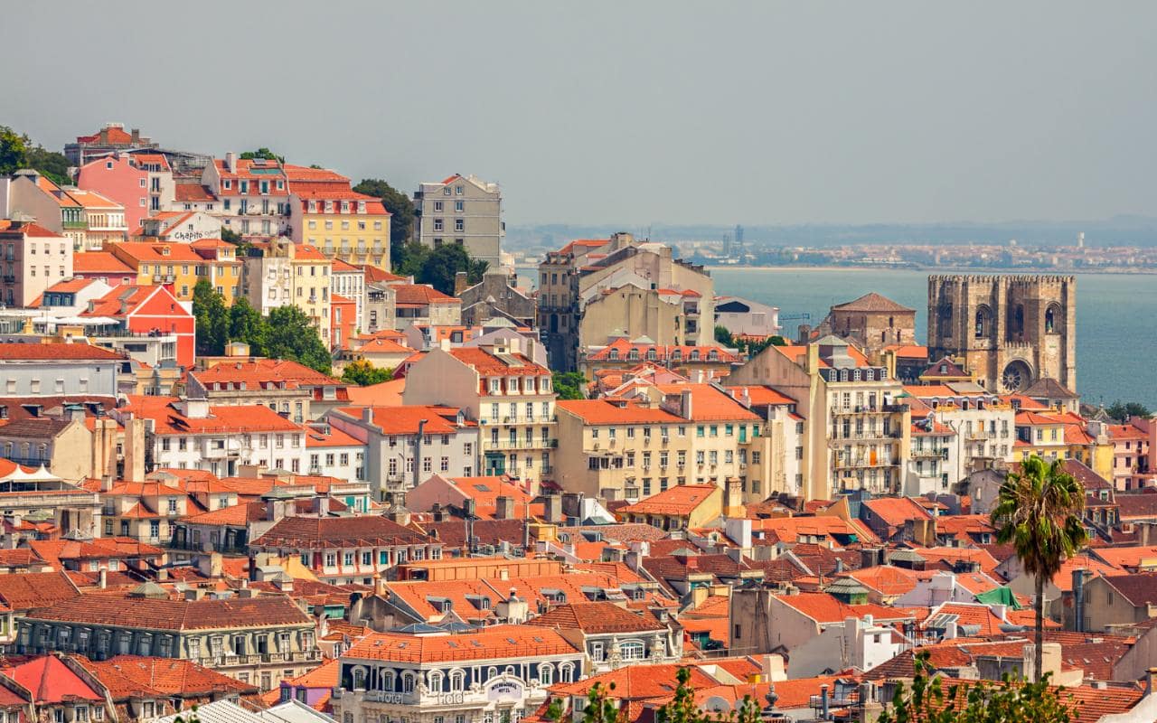 Lisbon---Overview---Cityscape-xlarge.jpg