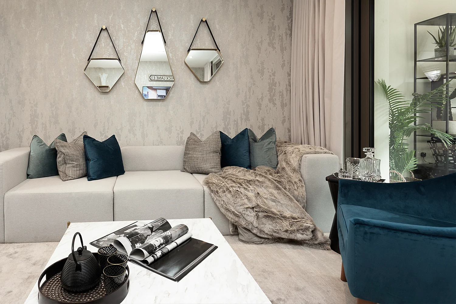 LONDON-SQUARE_SPITALFIELDS_SUNA-INTERIOR-DESIGN_SHOW-HOME-002.jpg
