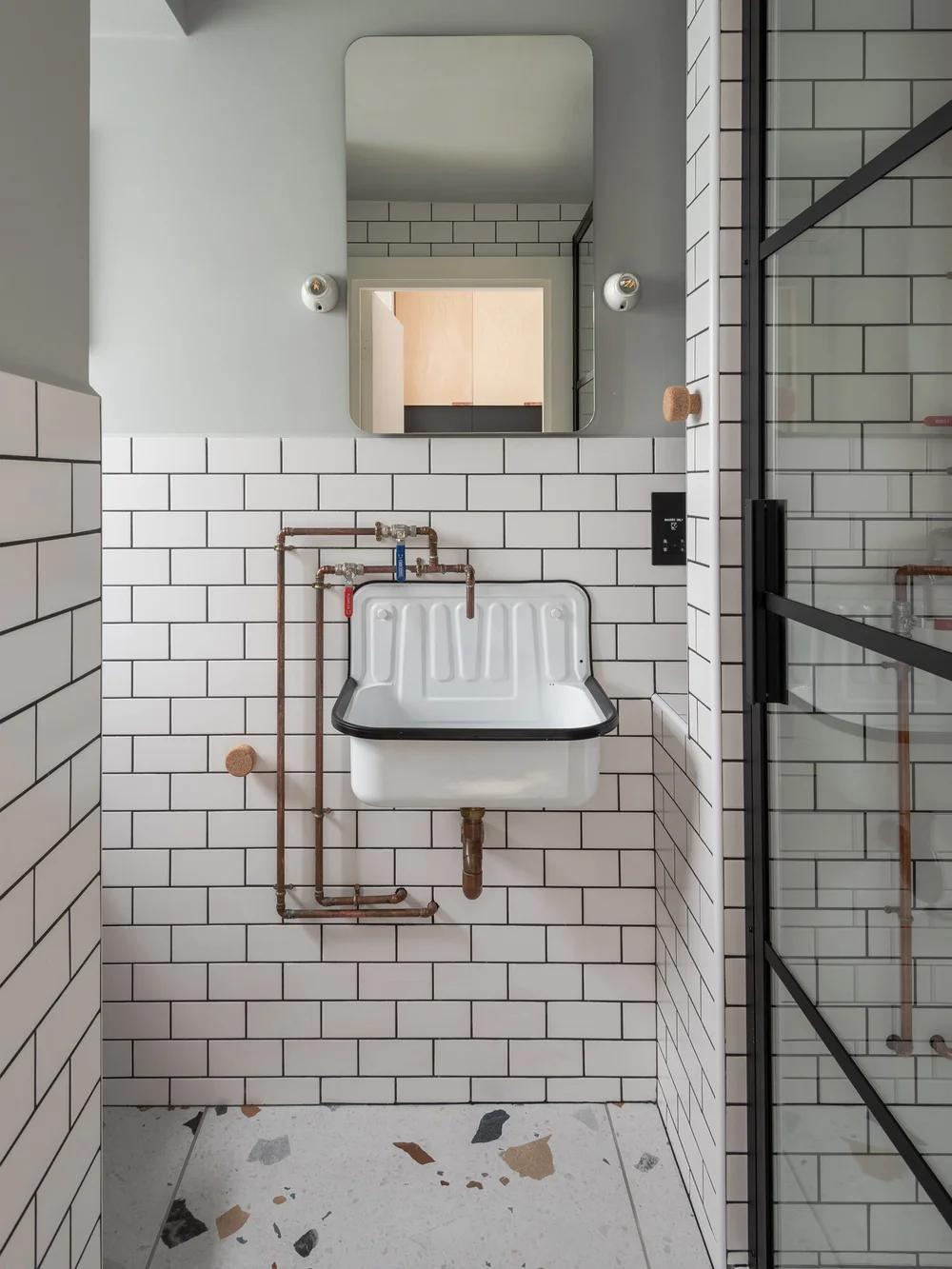 Spec_STUDIO APARTMENT_FARLEIGH ROAD_HACKNEY DOWNS — SUNA