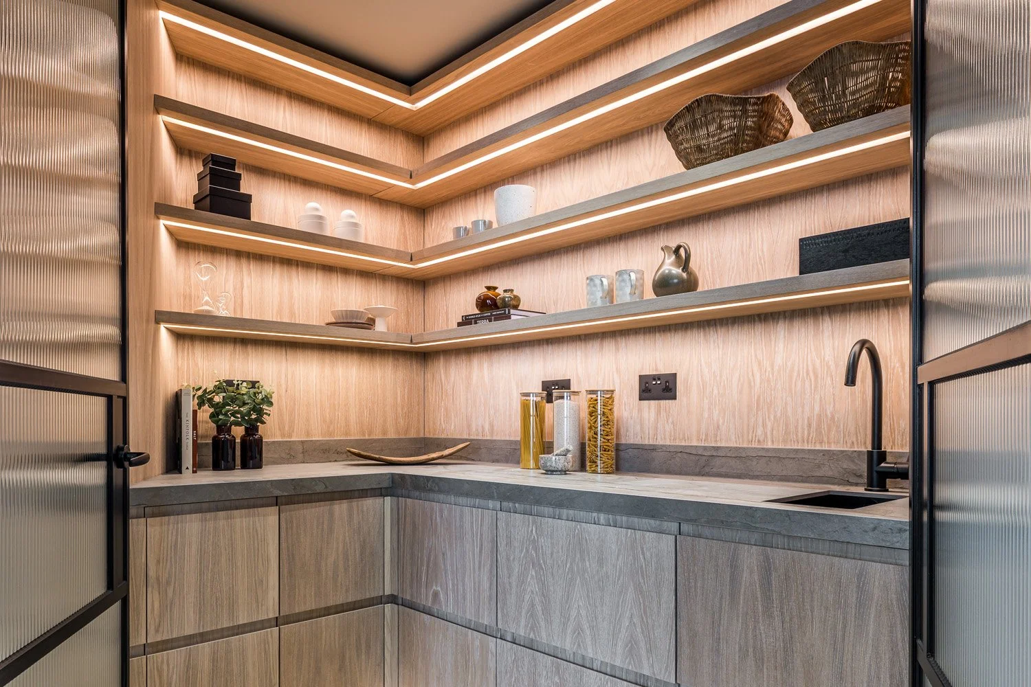 SUNA INTERIOR DESIGN_LONDON SQUARE_NINE ELMS PENTHOUSE SPEC 009.jpg