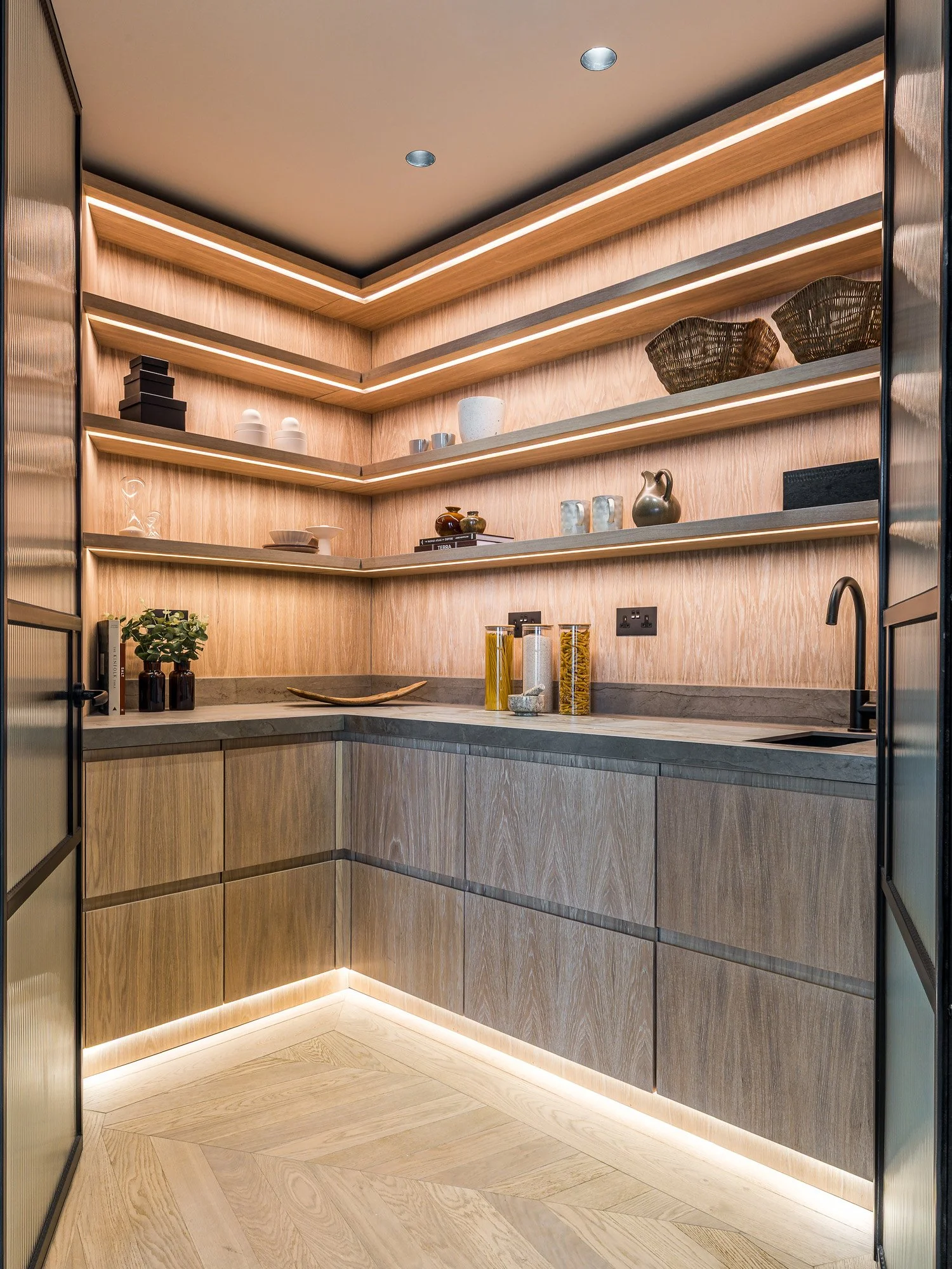 SUNA INTERIOR DESIGN_LONDON SQUARE_NINE ELMS PENTHOUSE SPEC 010.jpg