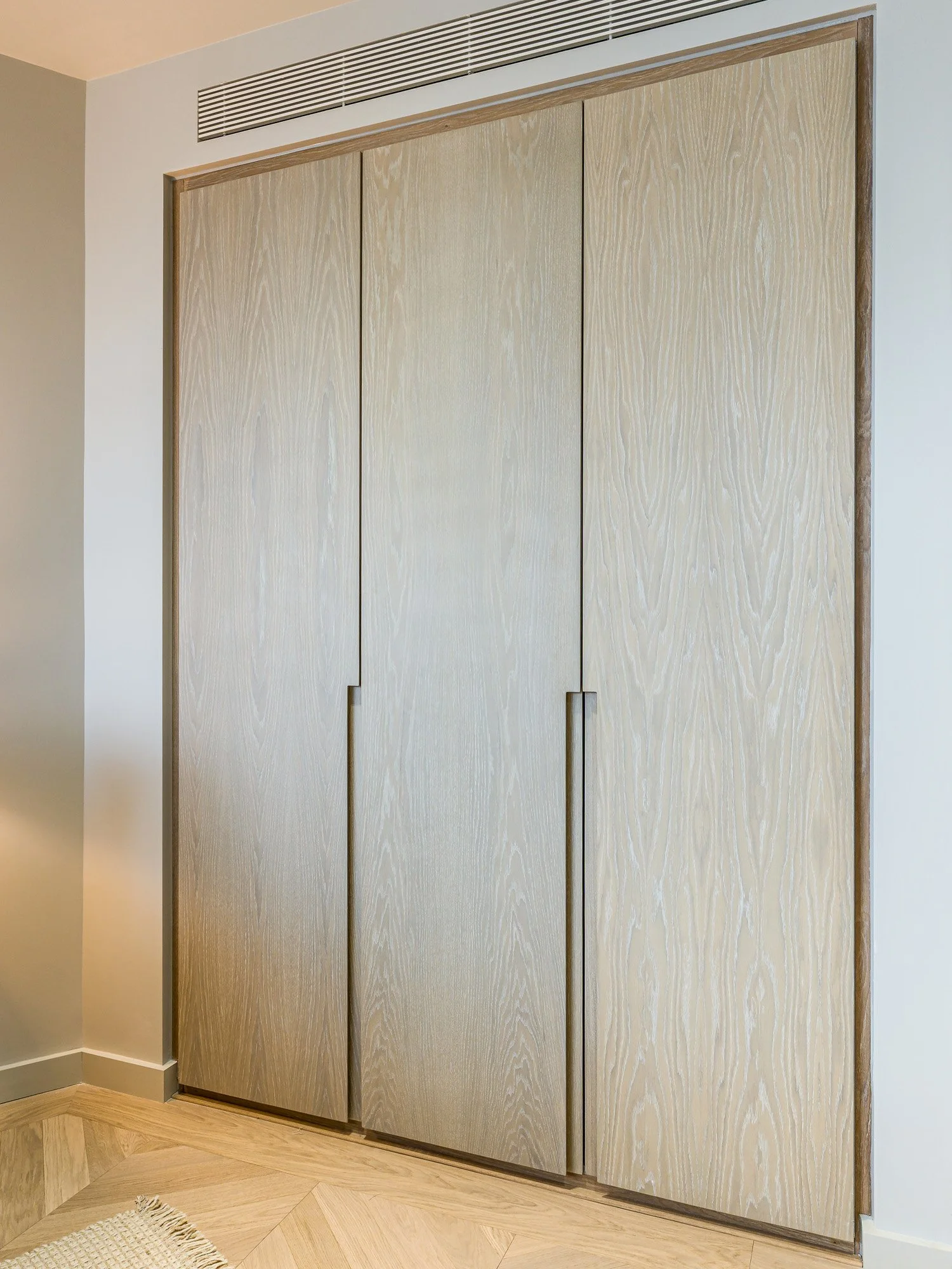 SUNA INTERIOR DESIGN_LONDON SQUARE_NINE ELMS PENTHOUSE SPEC 015.jpg