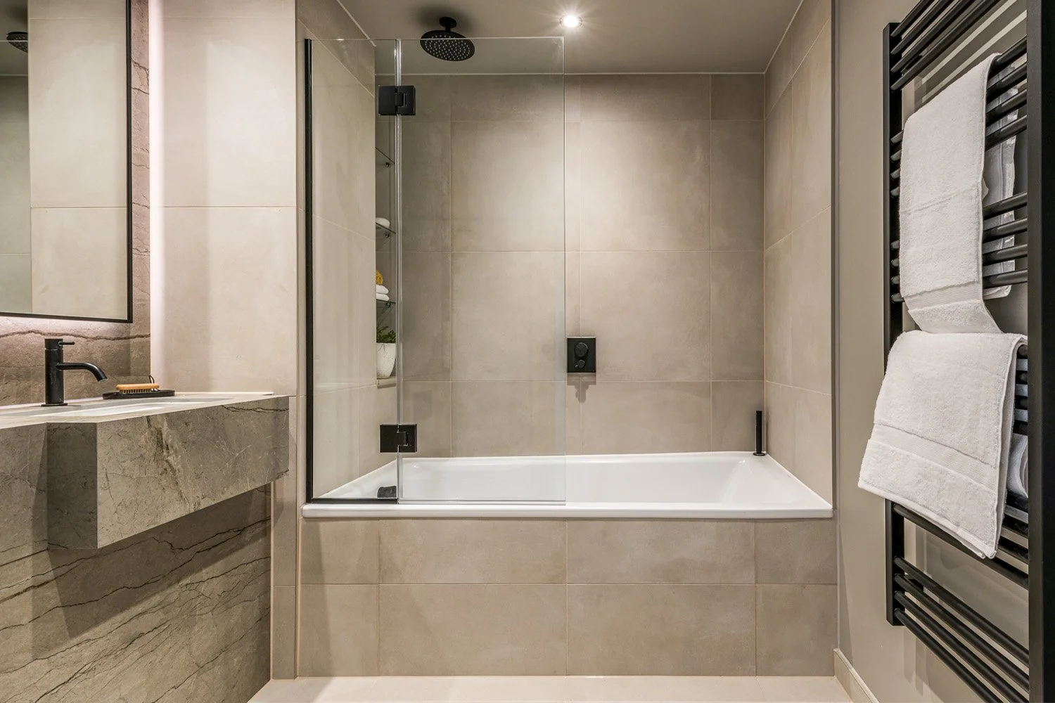 SUNA INTERIOR DESIGN_LONDON SQUARE_NINE ELMS PENTHOUSE SPEC 022.jpg