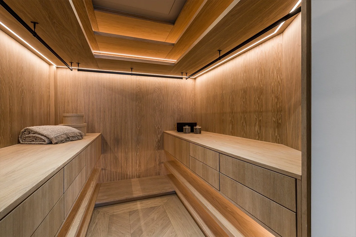 SUNA INTERIOR DESIGN_LONDON SQUARE_NINE ELMS PENTHOUSE SPEC 025.jpg