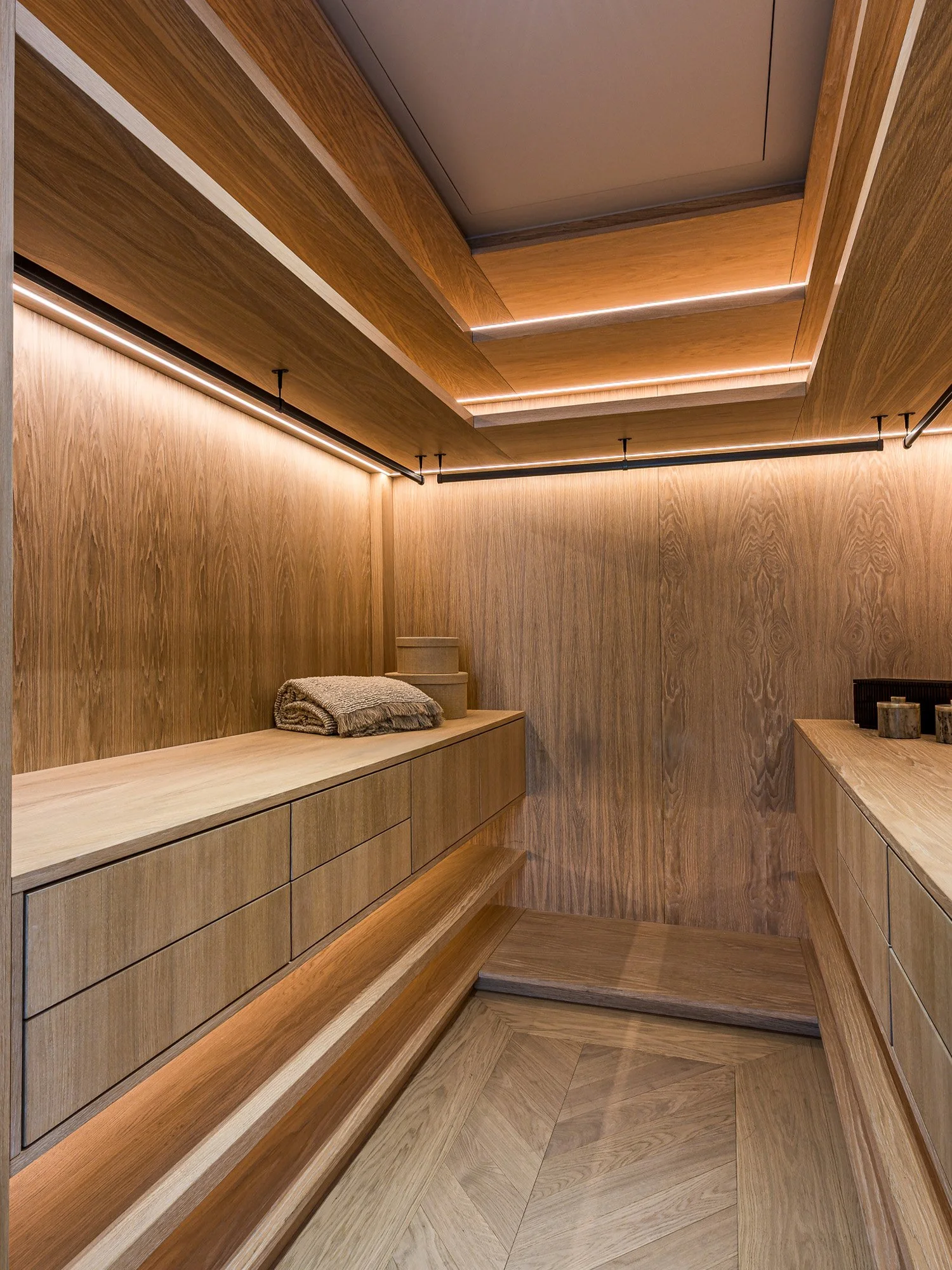 SUNA INTERIOR DESIGN_LONDON SQUARE_NINE ELMS PENTHOUSE SPEC 024.jpg