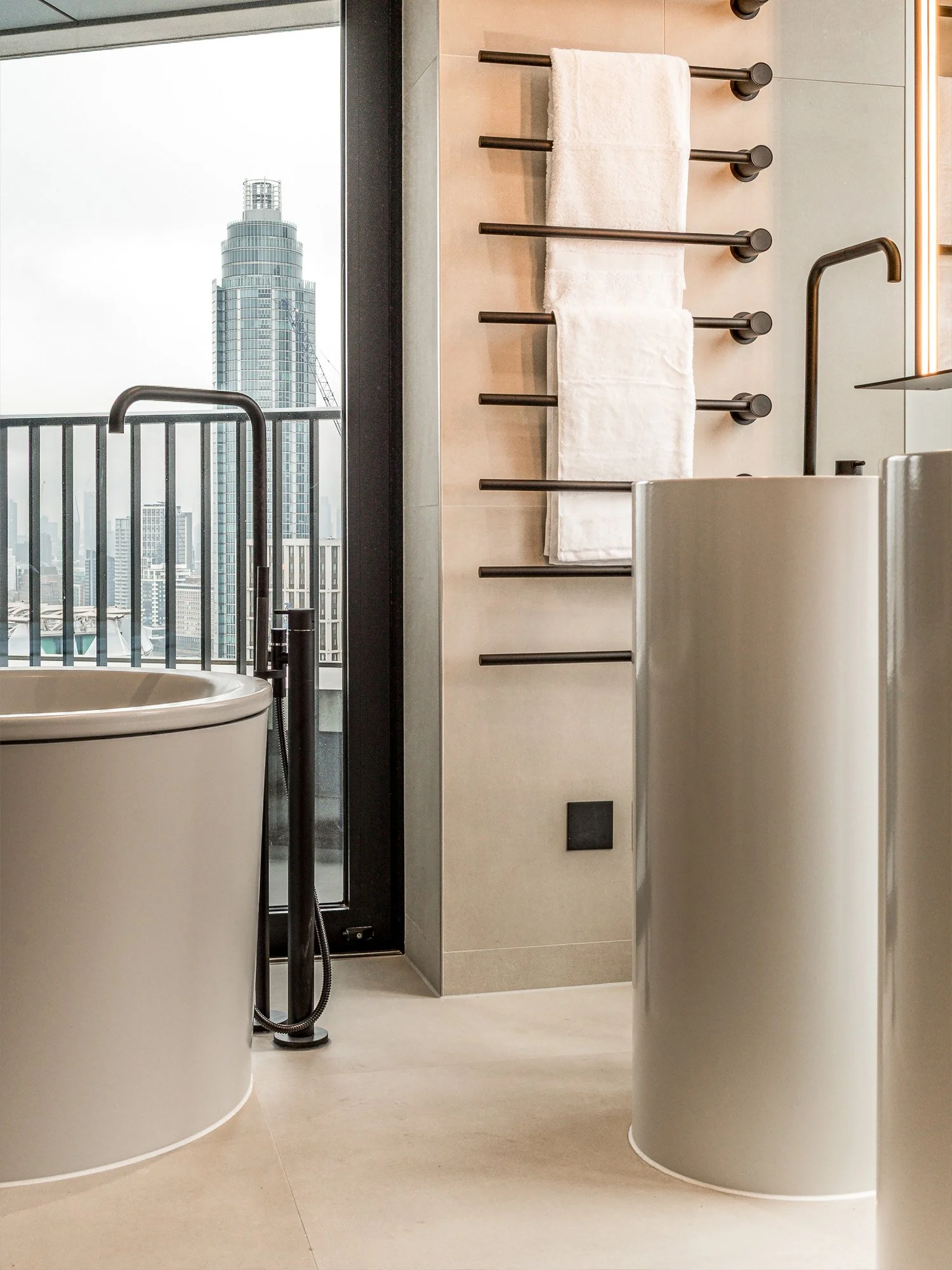 SUNA INTERIOR DESIGN_LONDON SQUARE_NINE ELMS PENTHOUSE SPEC 045.jpg