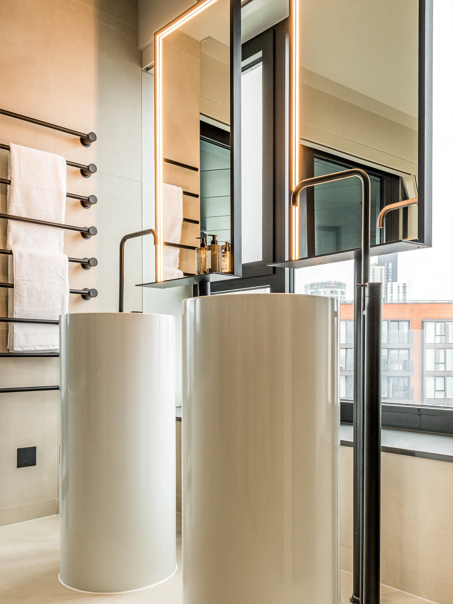 SUNA INTERIOR DESIGN_LONDON SQUARE_NINE ELMS PENTHOUSE SPEC 046.jpg