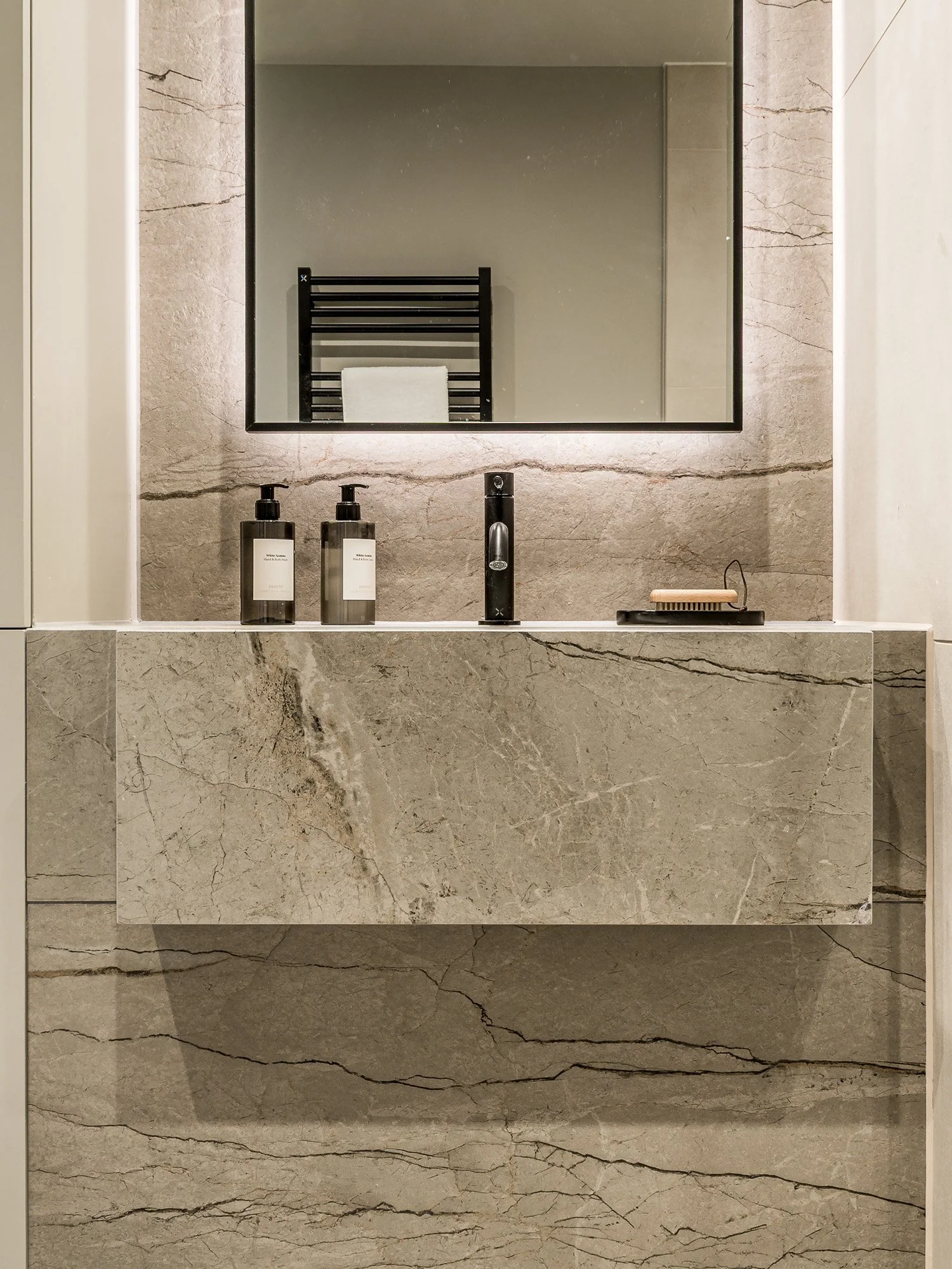 SUNA INTERIOR DESIGN_LONDON SQUARE_NINE ELMS PENTHOUSE SPEC 051.jpg