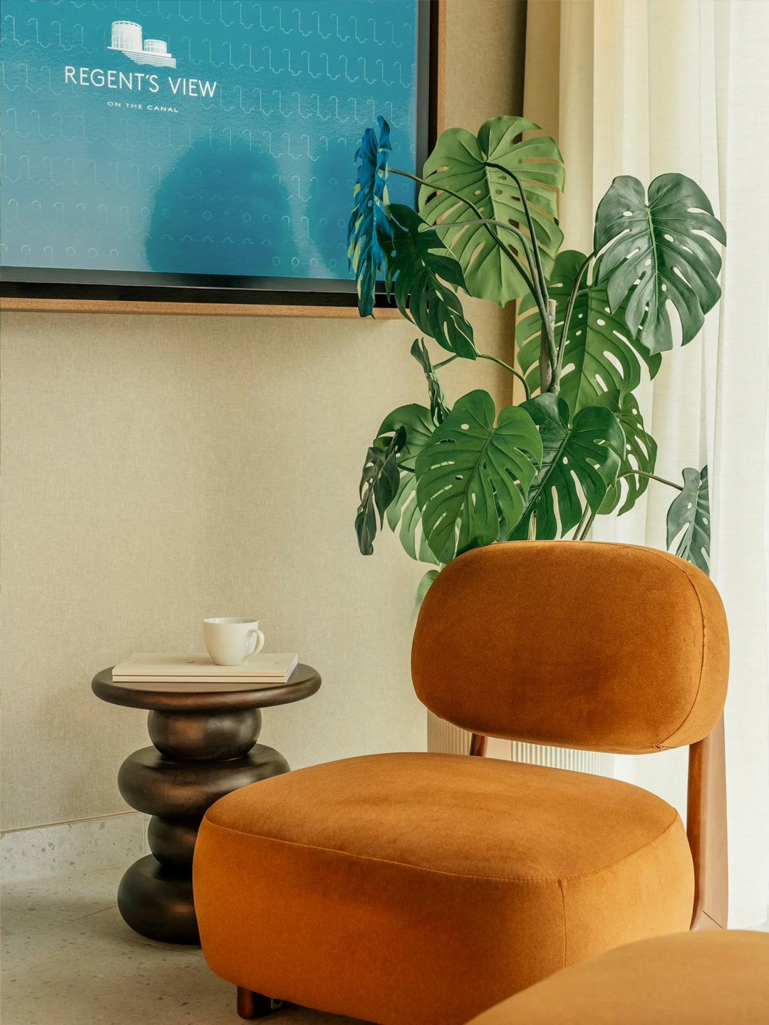 SUNA INTERIOR DESIGN_REGENTS VIEW MARKETING SUITE 006.jpg