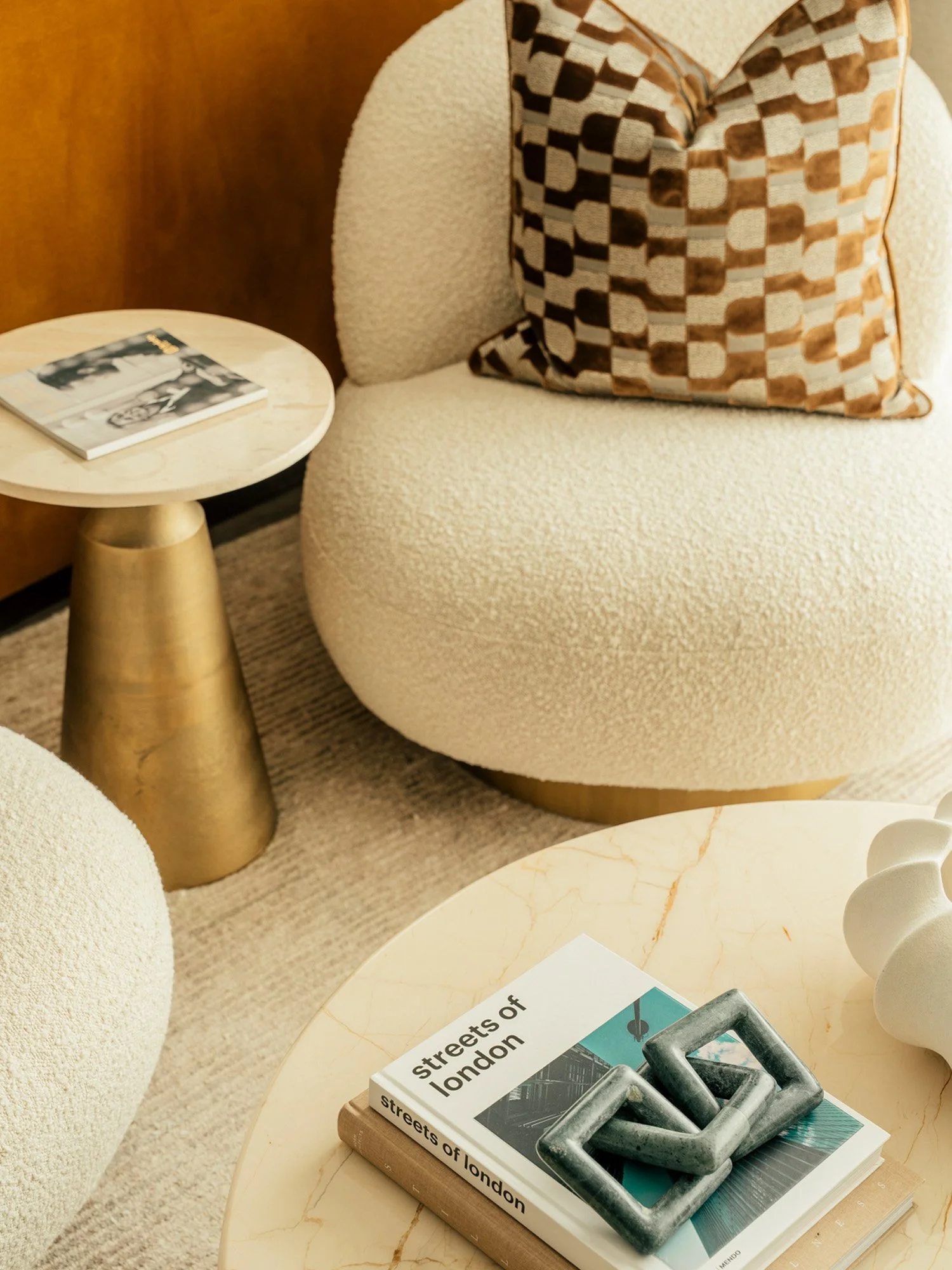 SUNA INTERIOR DESIGN_REGENTS VIEW MARKETING SUITE 016.jpg