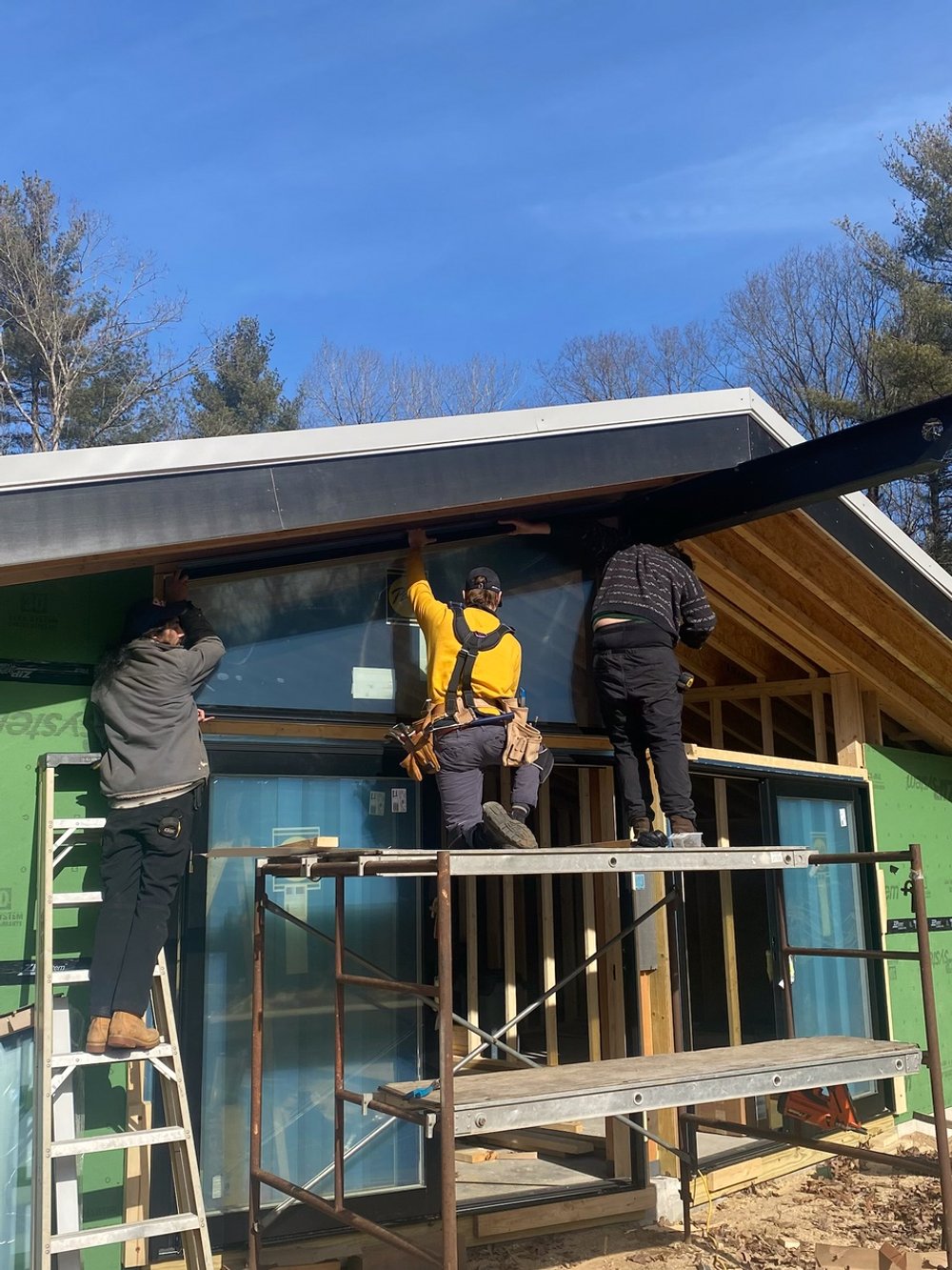 Setting clerestory glass