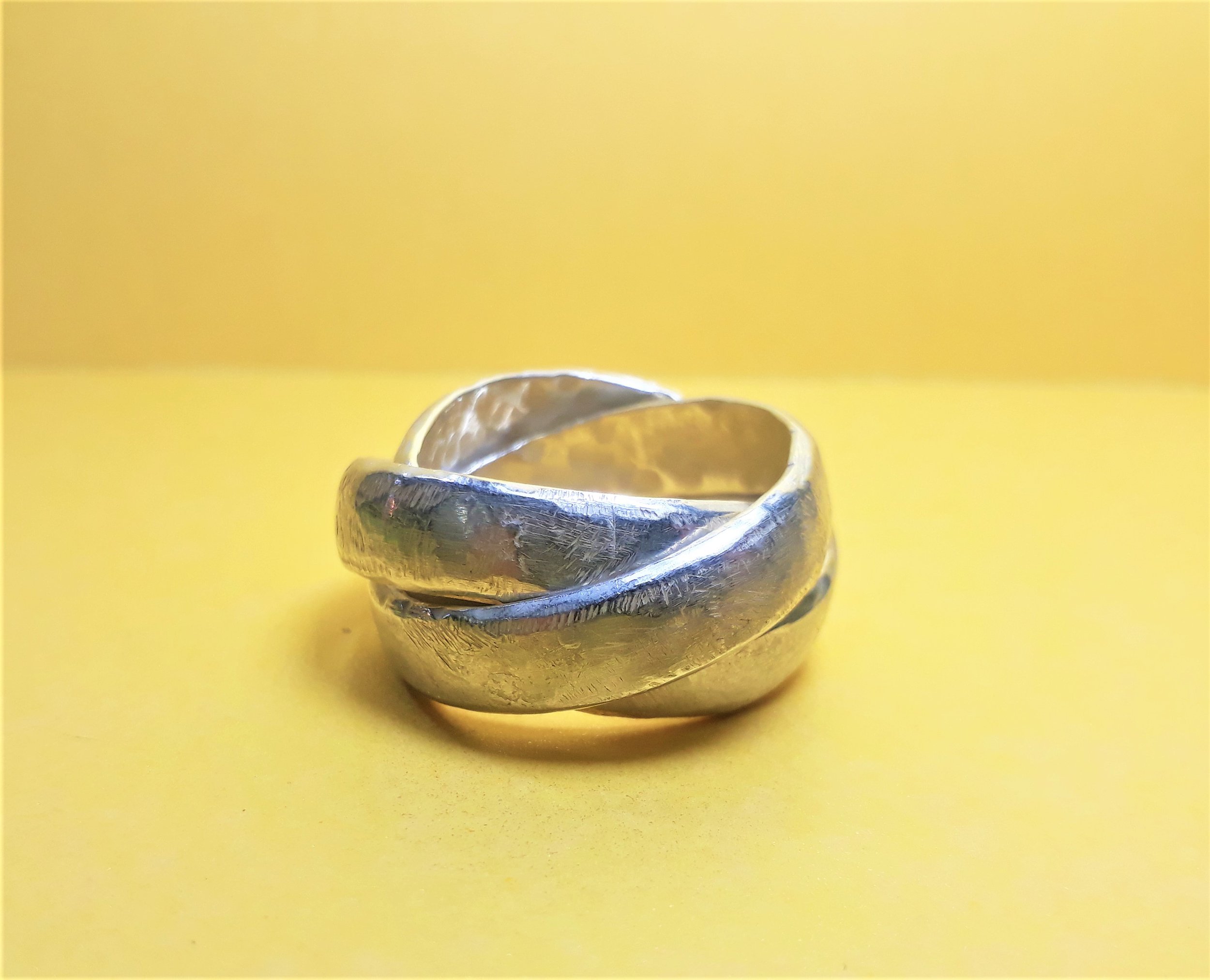 JENNIFER LARACY : 3 link ring