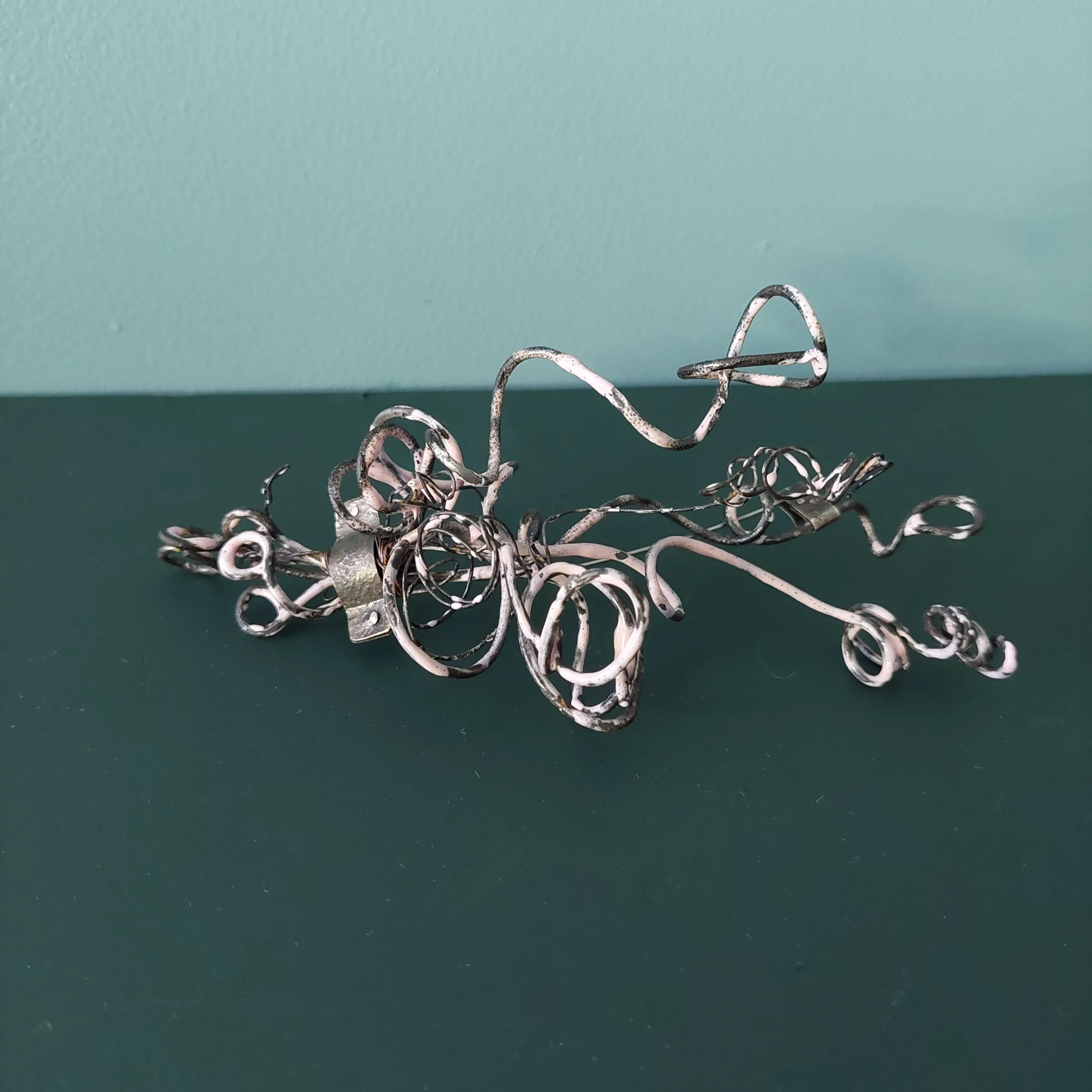 MANDY FLOOD : CURLY BUSH BROOCH