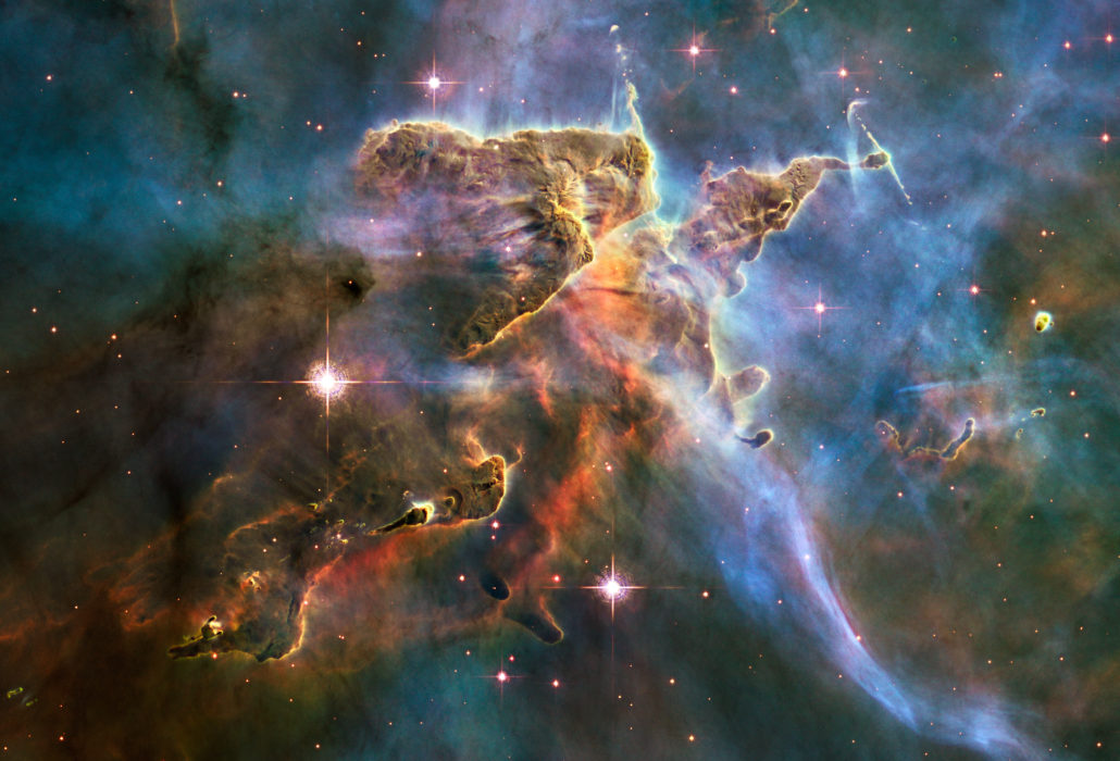 Created by Eliza McNitt and the Endless Collective, ‘Fistful of Stars’ launches viewers into the heart of the Orion Nebula to see a star born in close proximity. ‘Fistful’ originally premiered to an audience of 6,000 in Brooklyn's Prospect Park as part of The Hubble Cantata in summer 2016. On their virtual field trip, participants were serenaded by a 20-piece orchestra and 100-person choir.