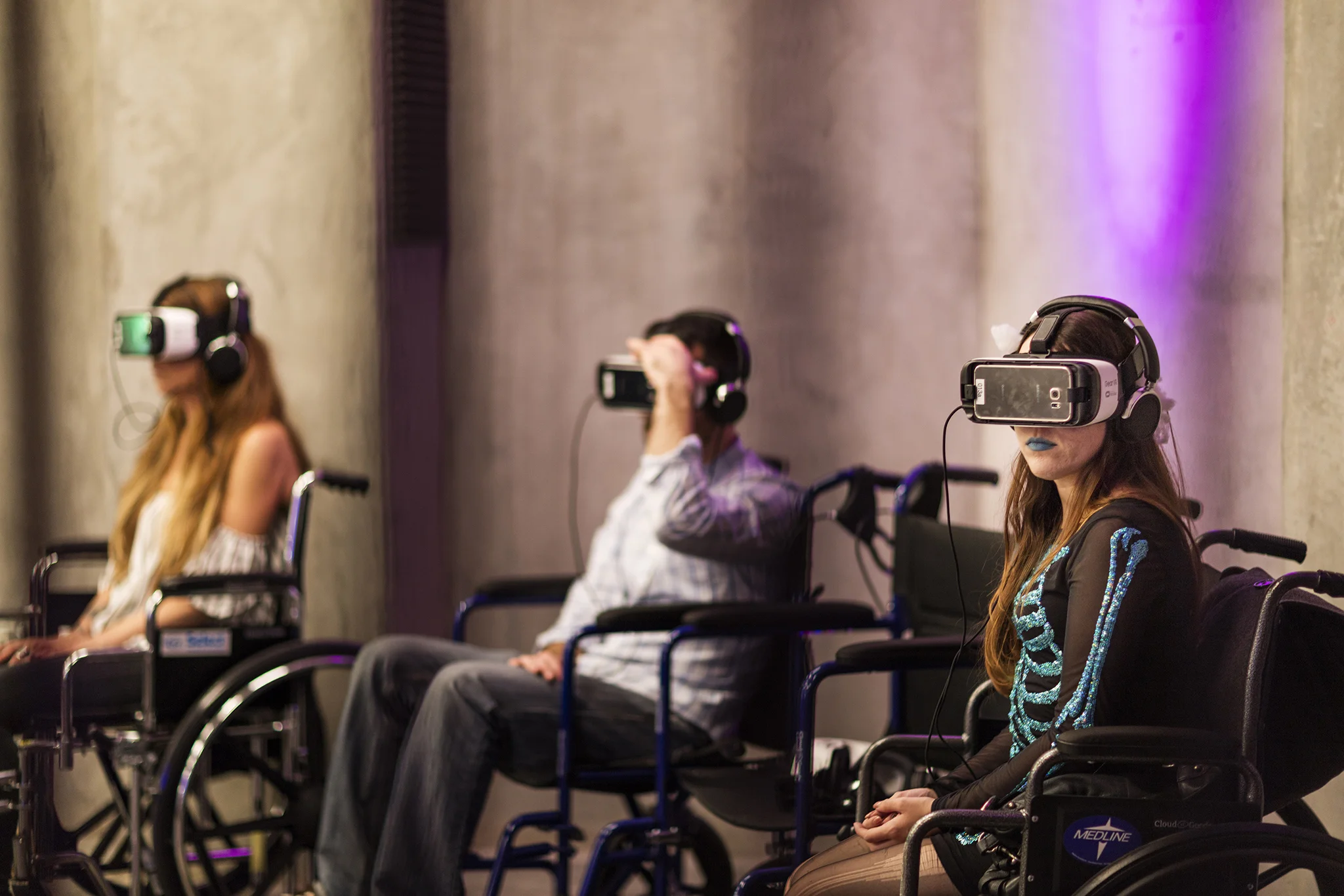 ‘Imago’ by Construct Studio transplants the viewer into the body of a former dancer named Sam. After a devastating accident, Sam has been left paralyzed. But inside his mind, the viewer finds a world brimming with music, dance, and life.