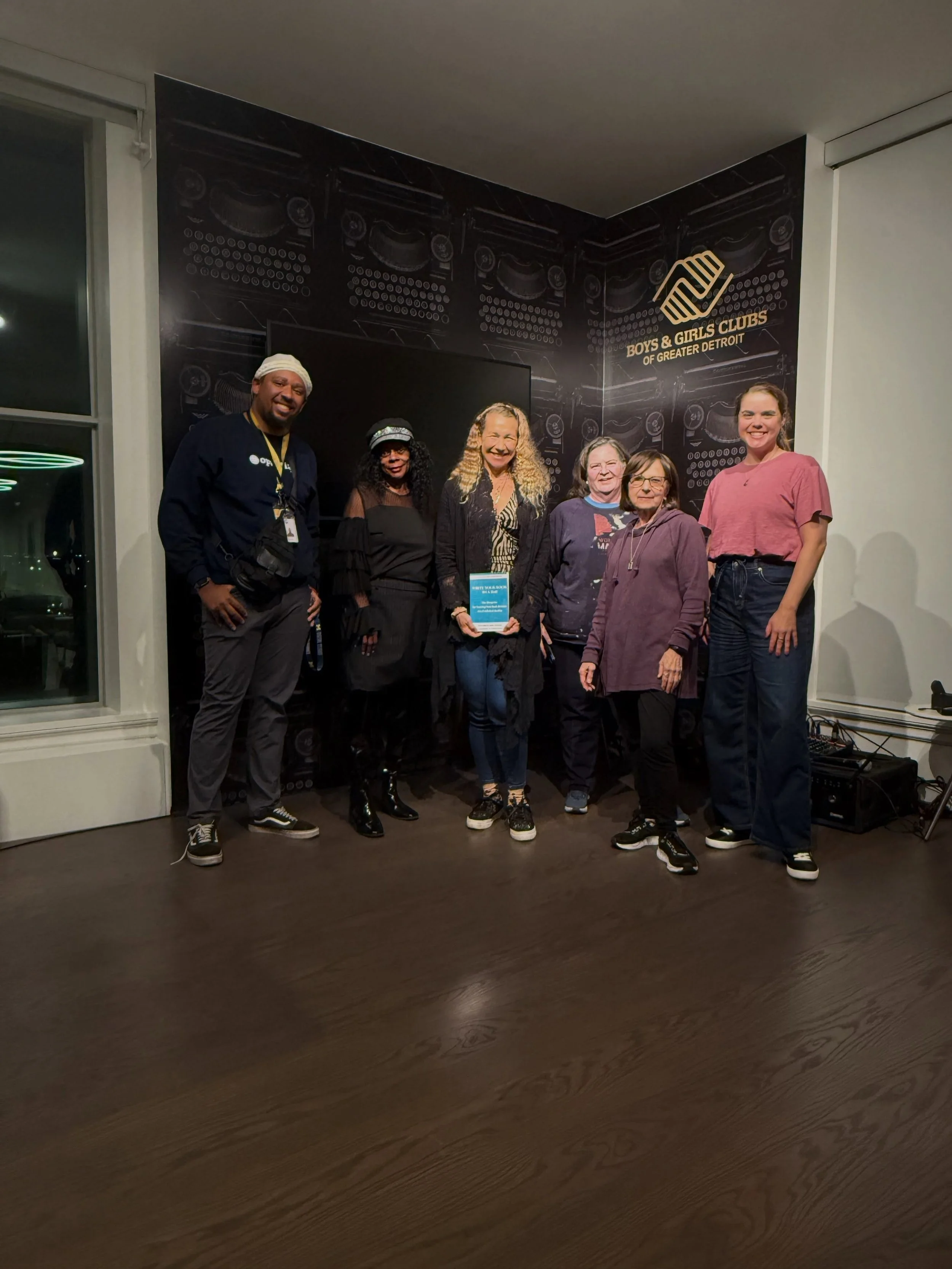 Congrats to all the writers who completed our &ldquo;Write Your Book in 4 Weeks&rdquo; series with DWR coach @ElizabethAnnAtkins!

Over the last month, Elizabeth has given writers the tools and strategies to turn their ideas into finished manuscripts