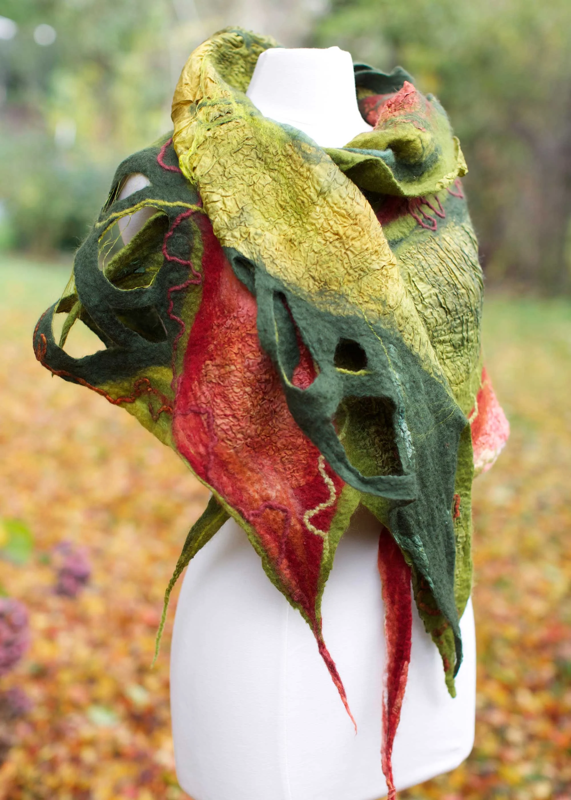 126_Project23a_ArtVarGardenLeaves_Spike_rgb_opt_web.jpg